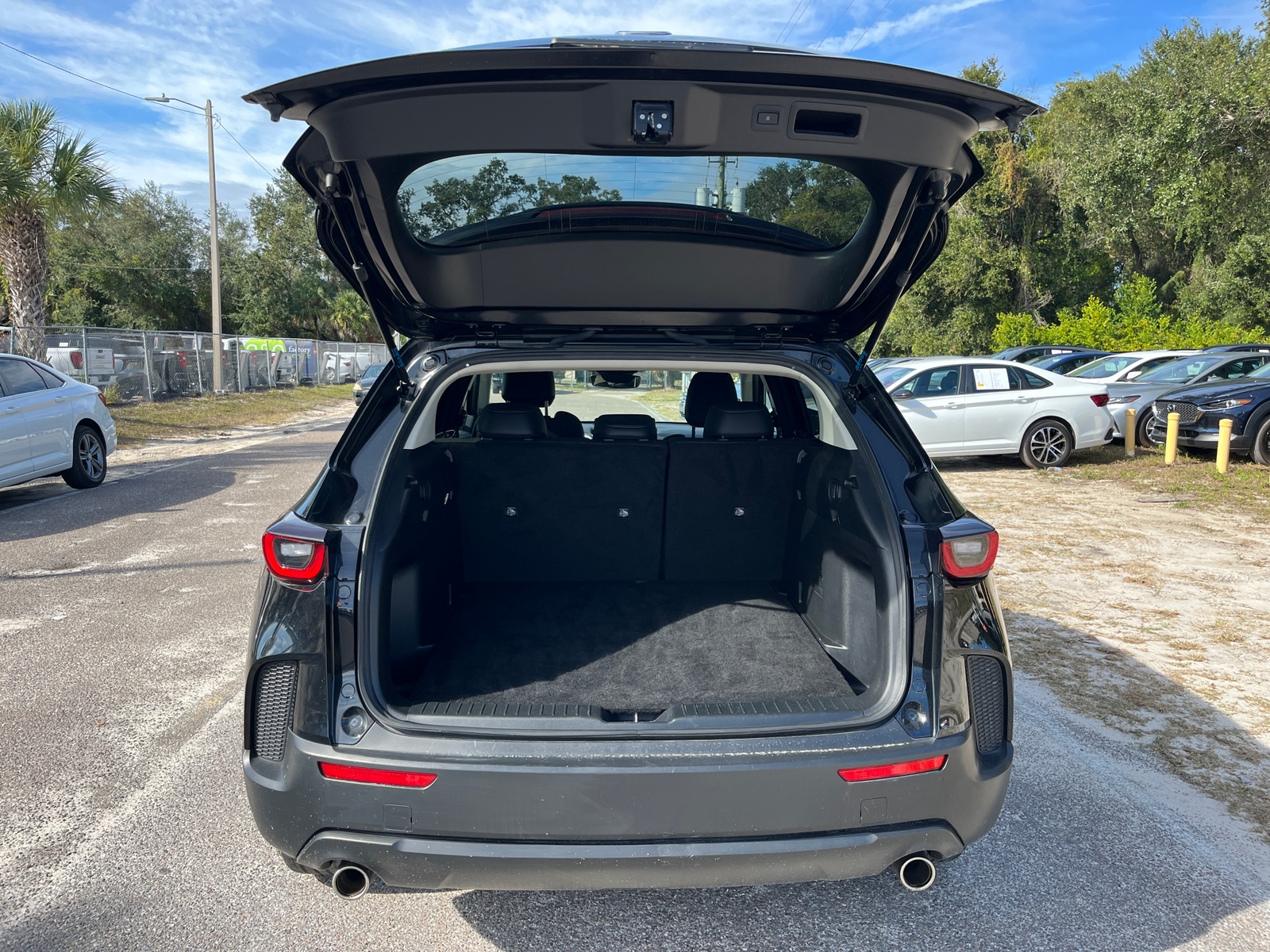 Thumbnail: 2025 Mazda CX-50 - 6