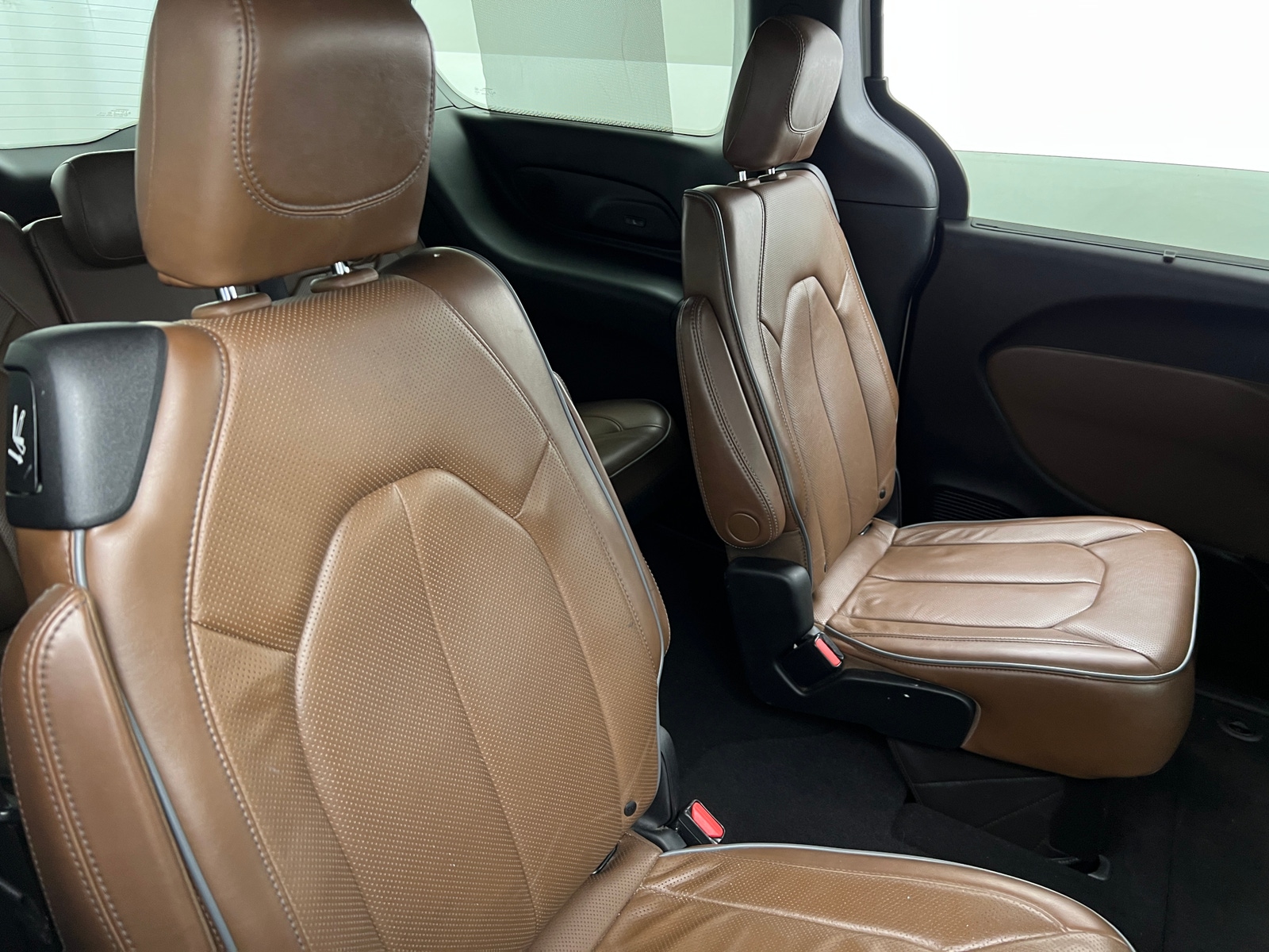 Thumbnail: 2020 Chrysler Pacifica - 5