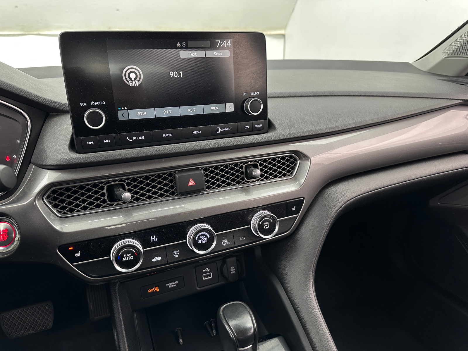 Thumbnail: 2024 Acura Integra - 3