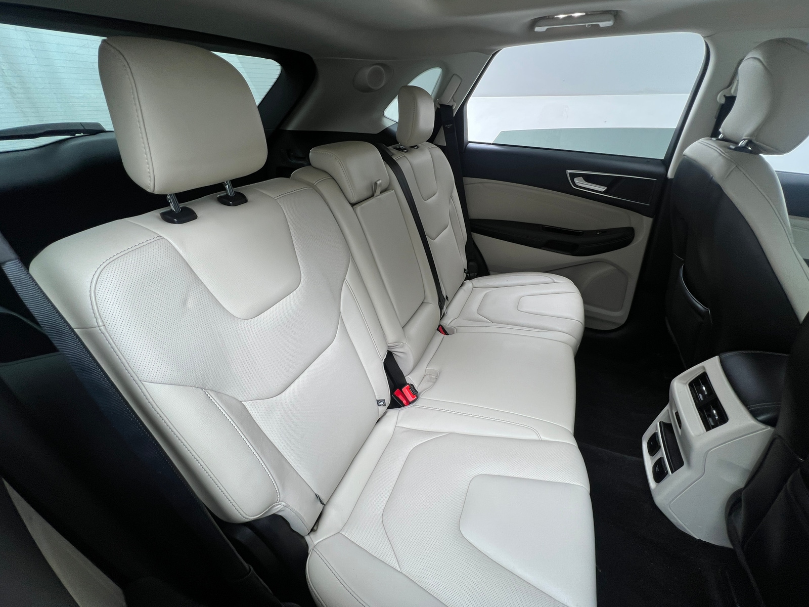 Thumbnail: 2017 Ford Edge - 5