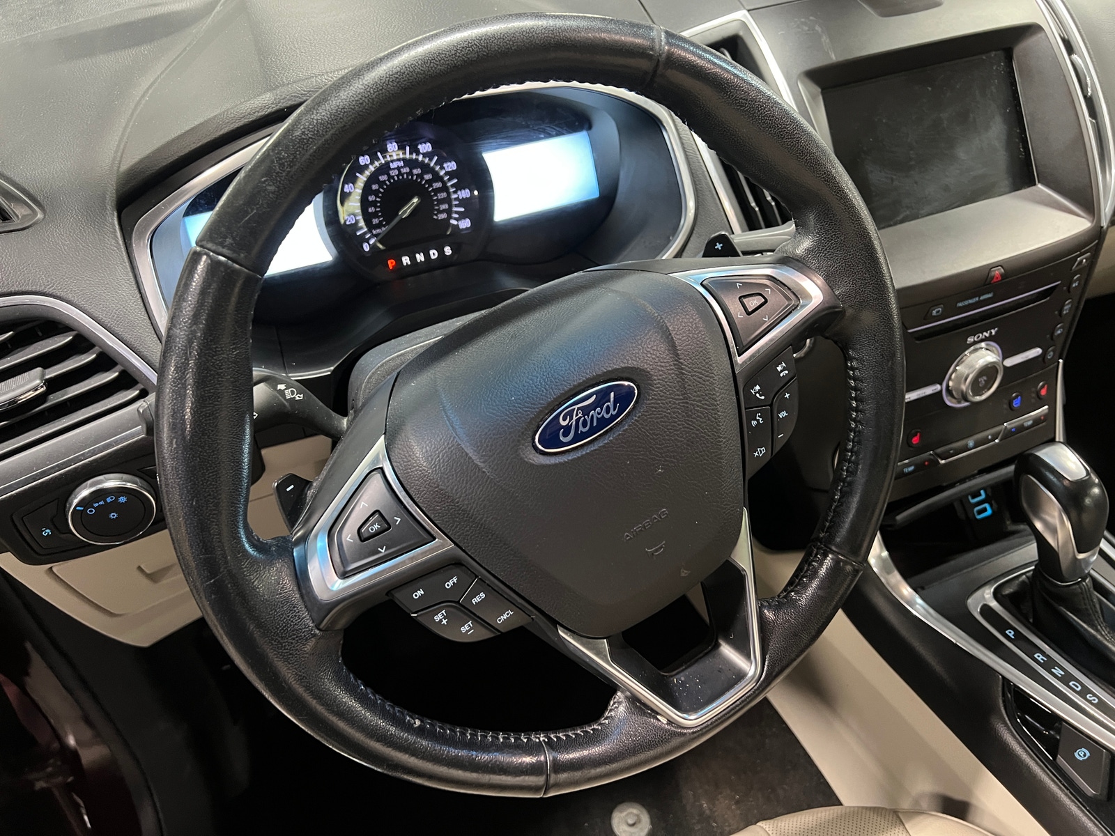 Thumbnail: 2017 Ford Edge - 4