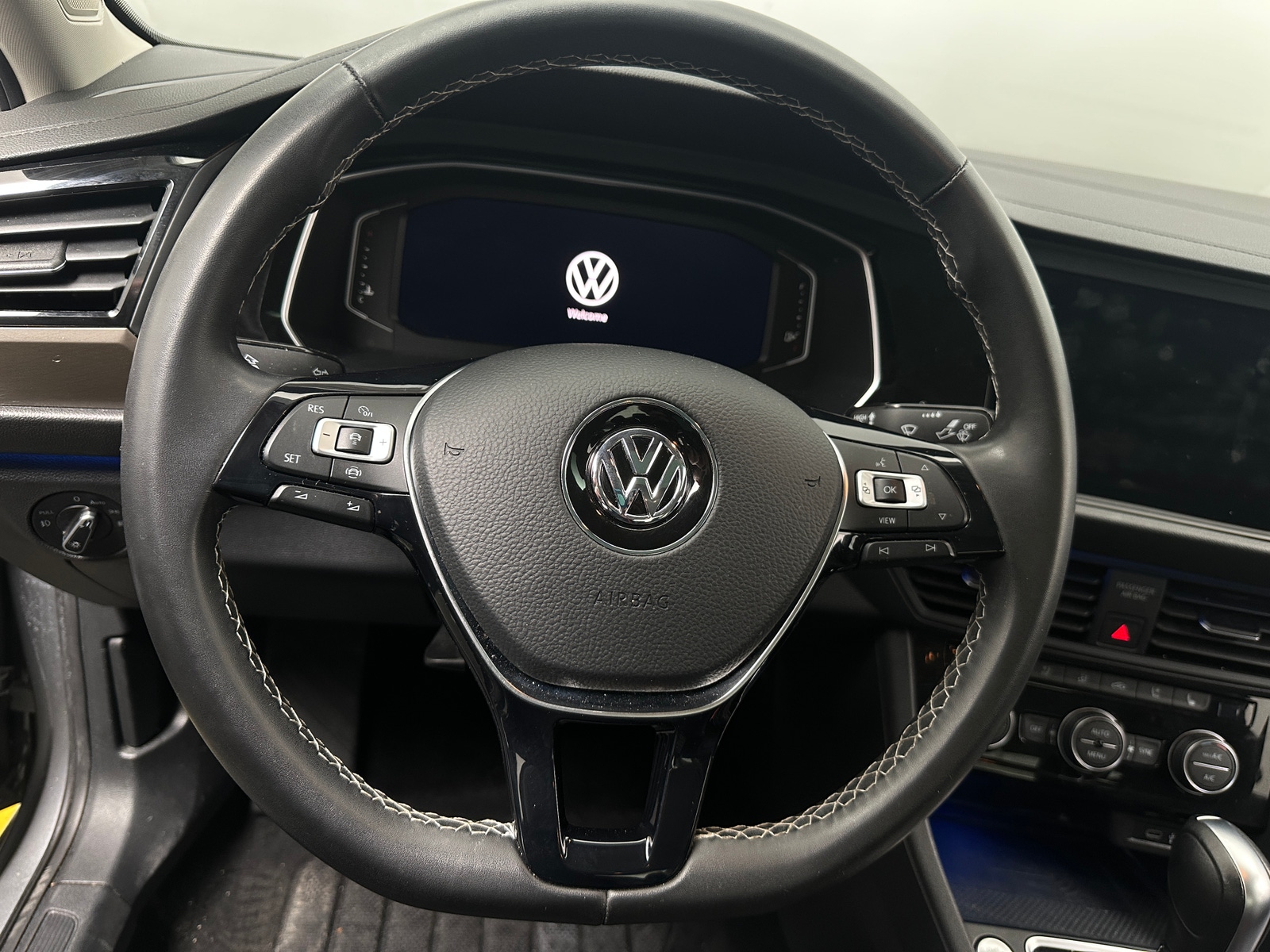 Thumbnail: 2021 Volkswagen Jetta - 4