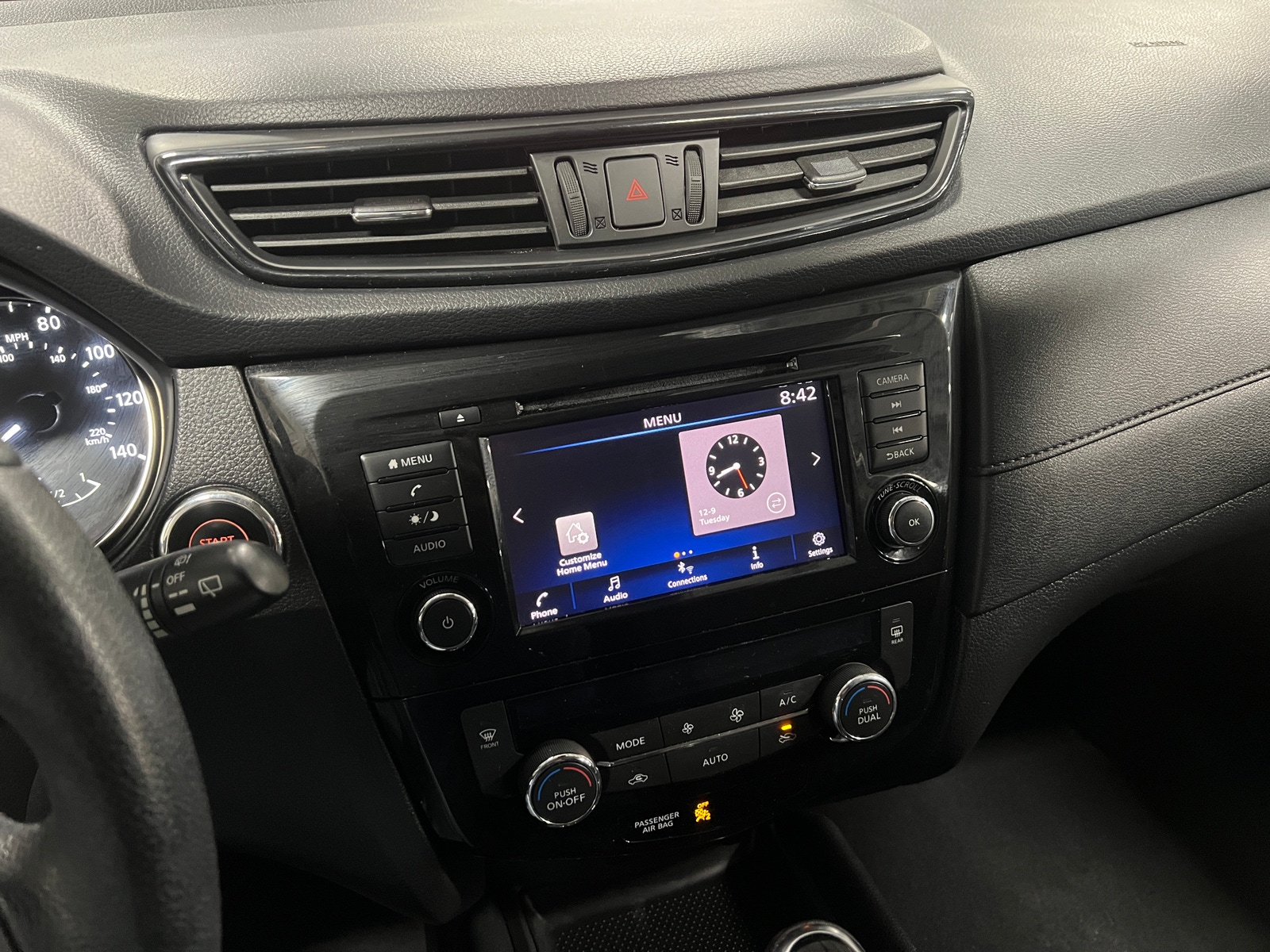 Thumbnail: 2019 Nissan Rogue - 4