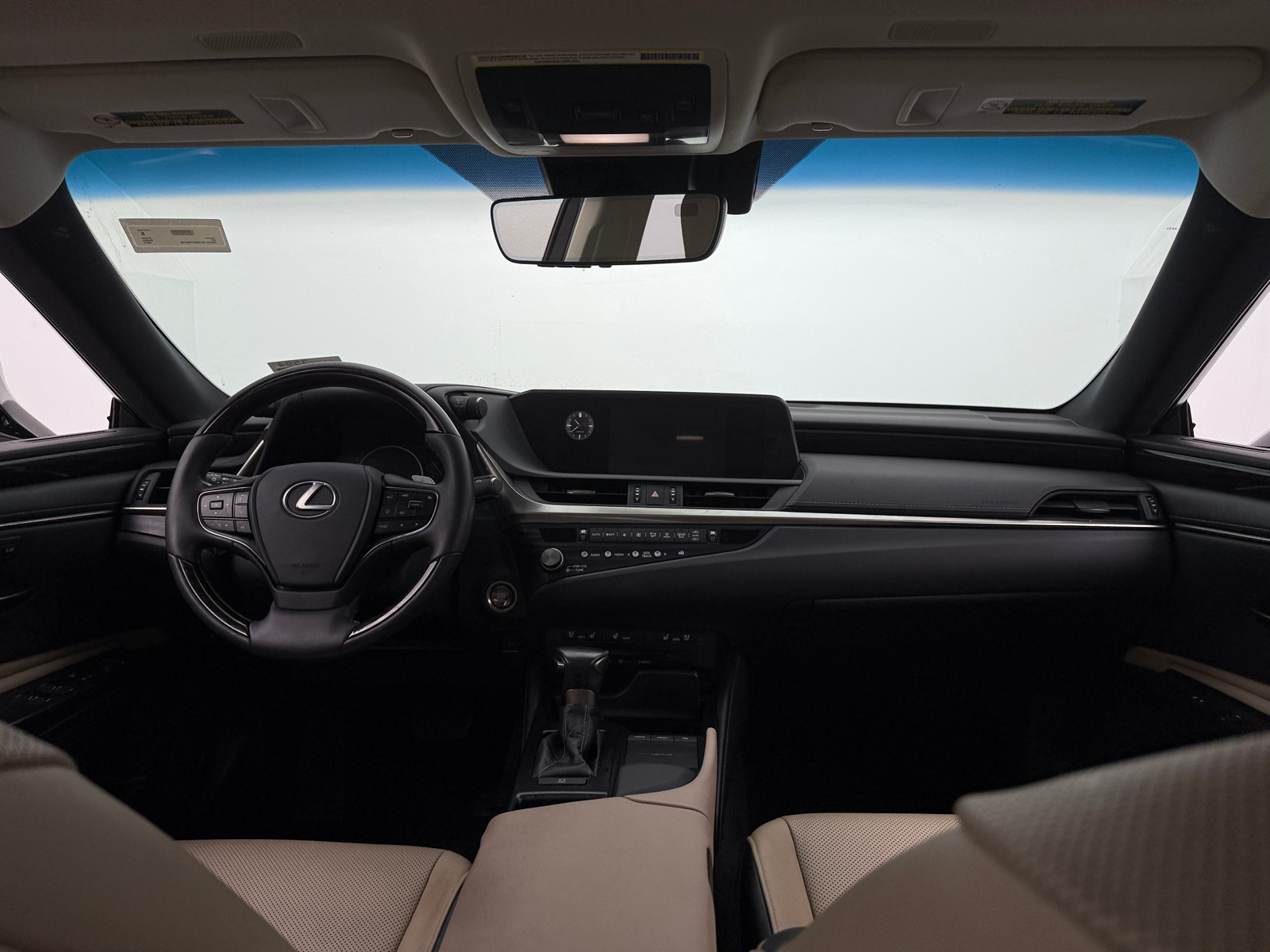 Thumbnail: 2021 Lexus ES - 2