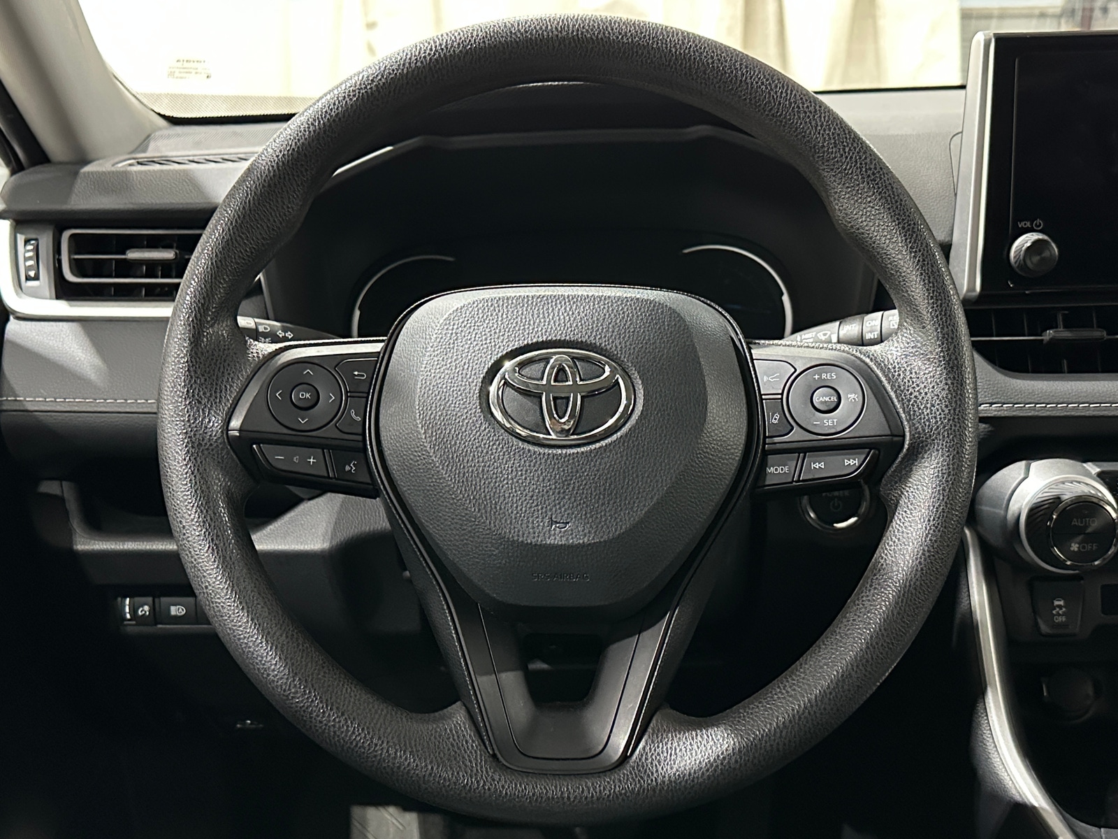 Thumbnail: 2025 Toyota RAV4 - 5