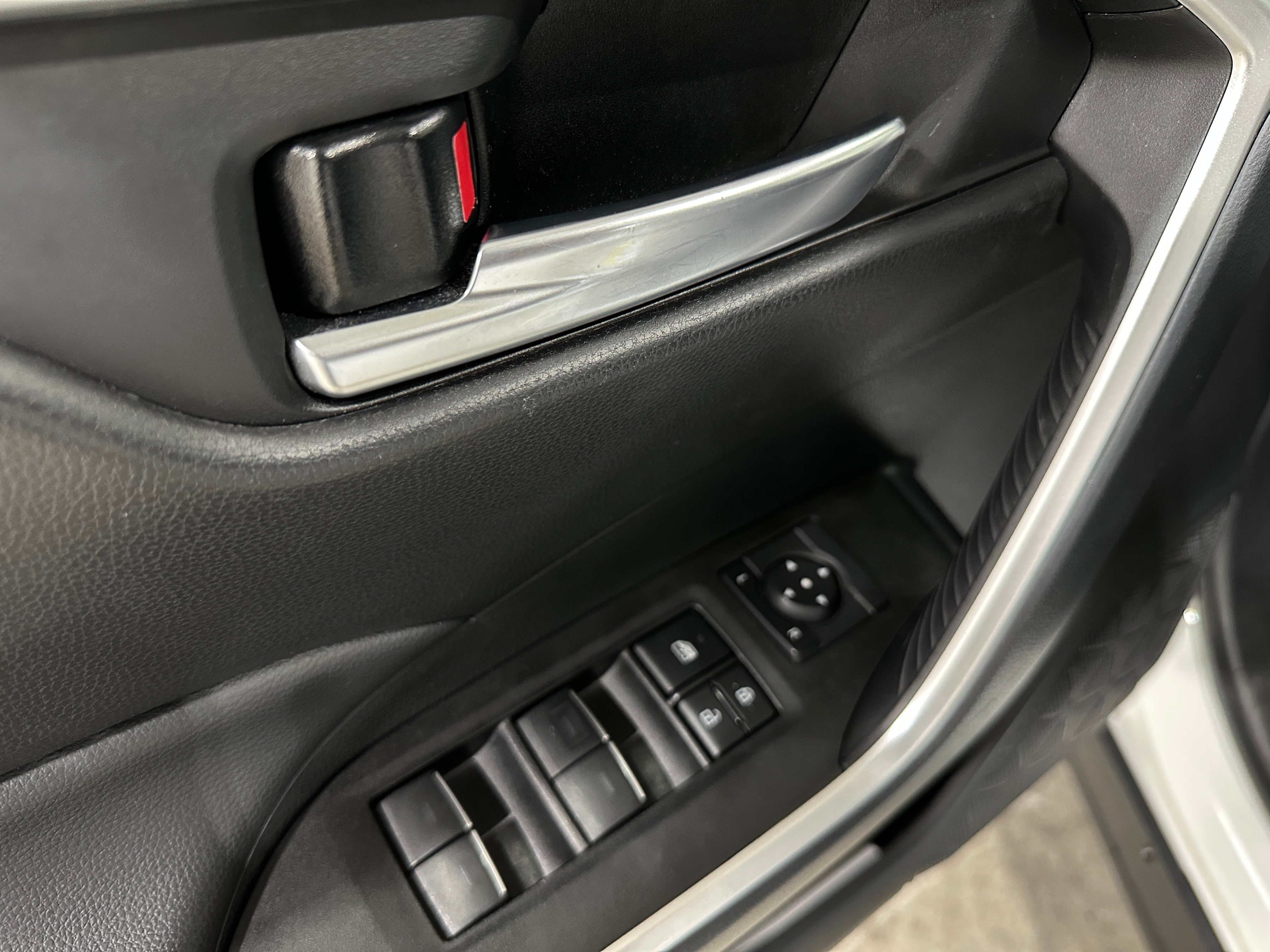 Used 2025 Toyota RAV4 XLE with VIN 4T3RWRFV9SU172281 for sale in Northfield, Minnesota