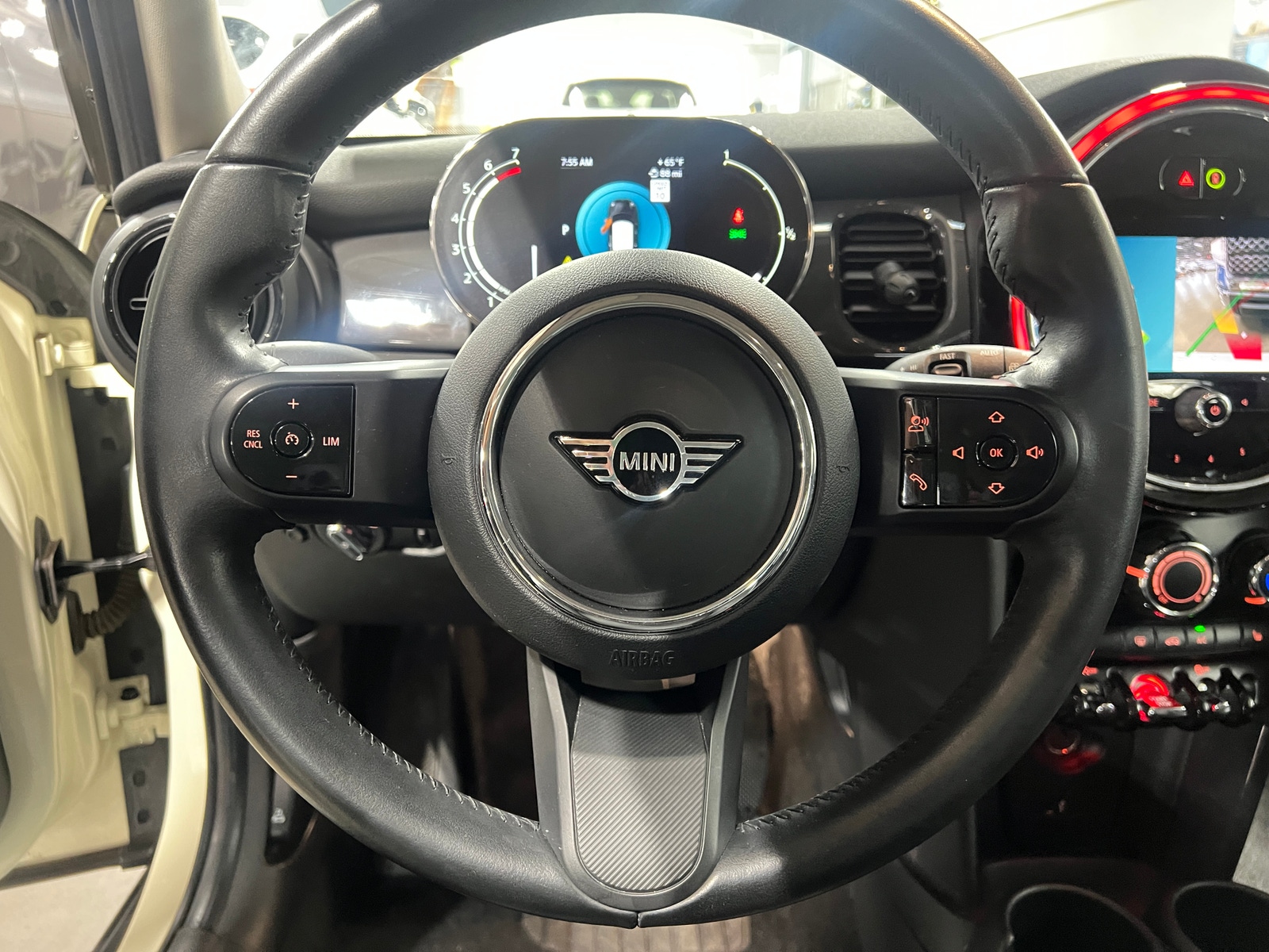 Thumbnail: 2022 MINI Cooper Hardtop - 4