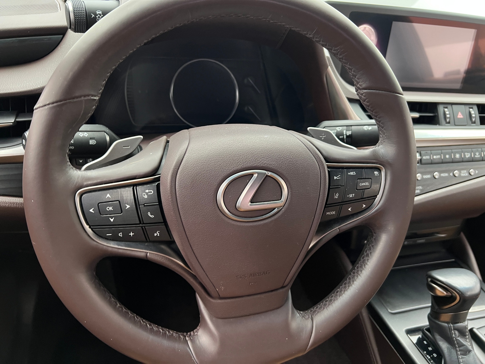 Thumbnail: 2019 Lexus ES - 5