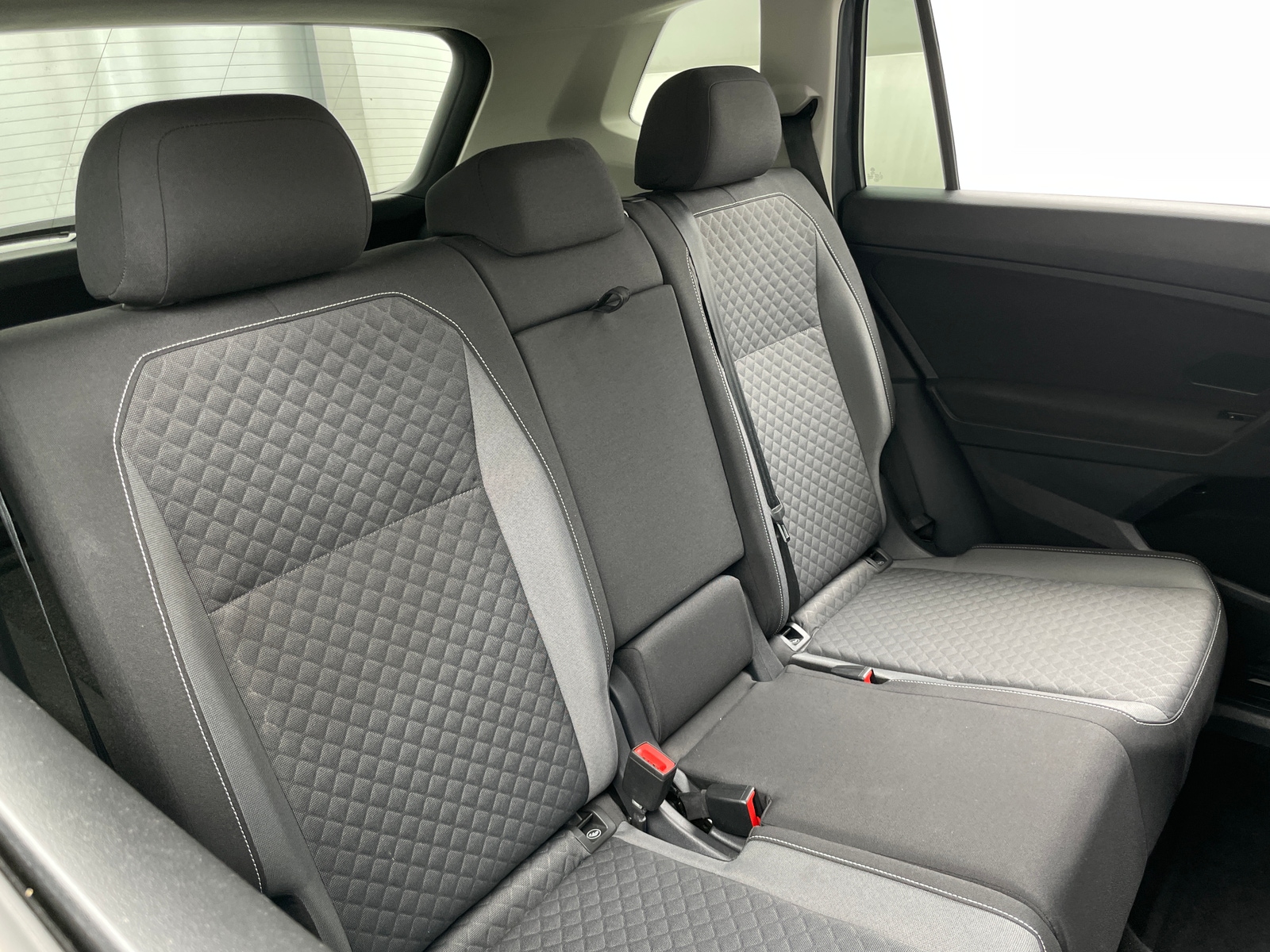 Thumbnail: 2021 Volkswagen Tiguan - 6