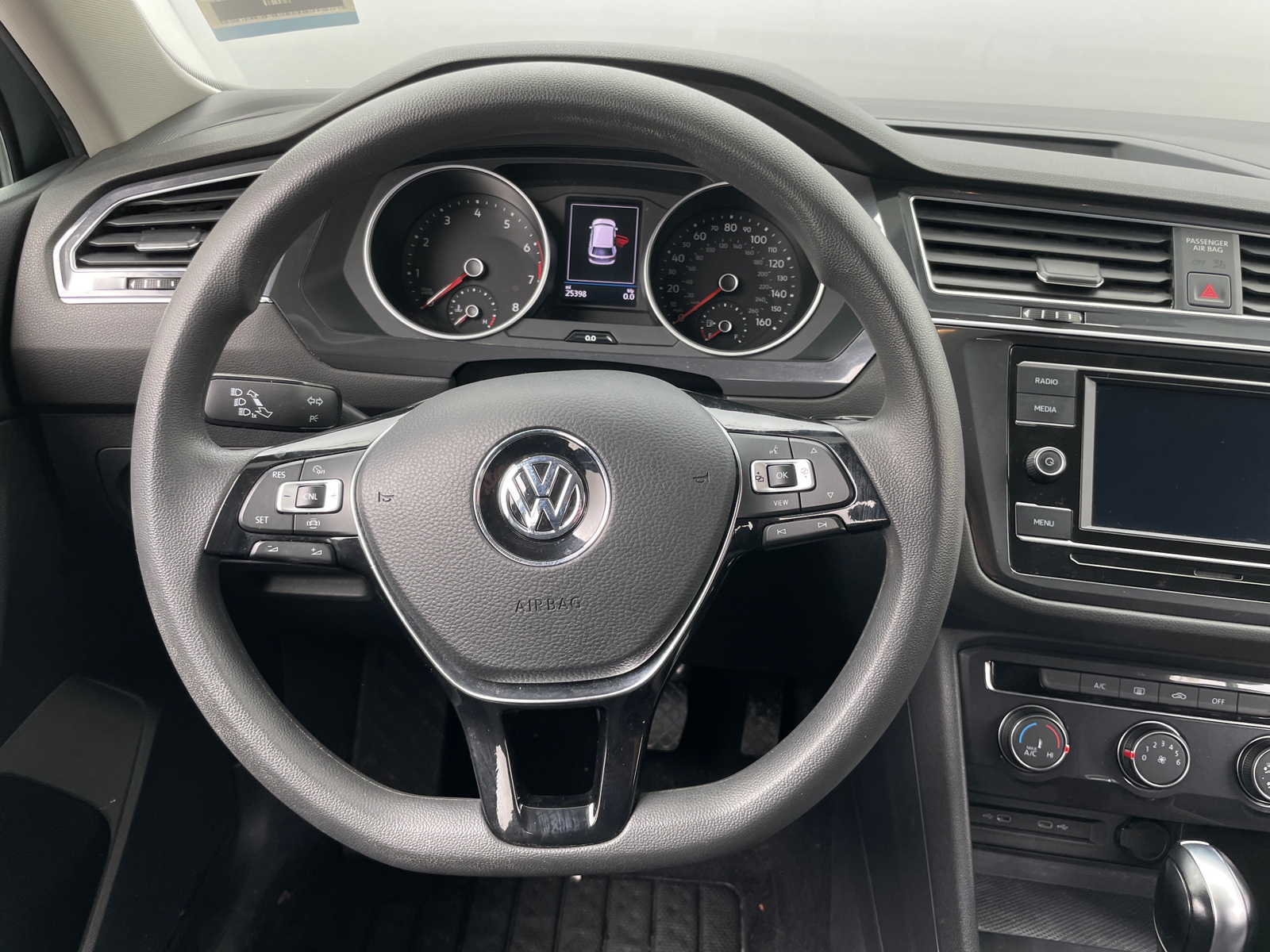 Thumbnail: 2021 Volkswagen Tiguan - 5