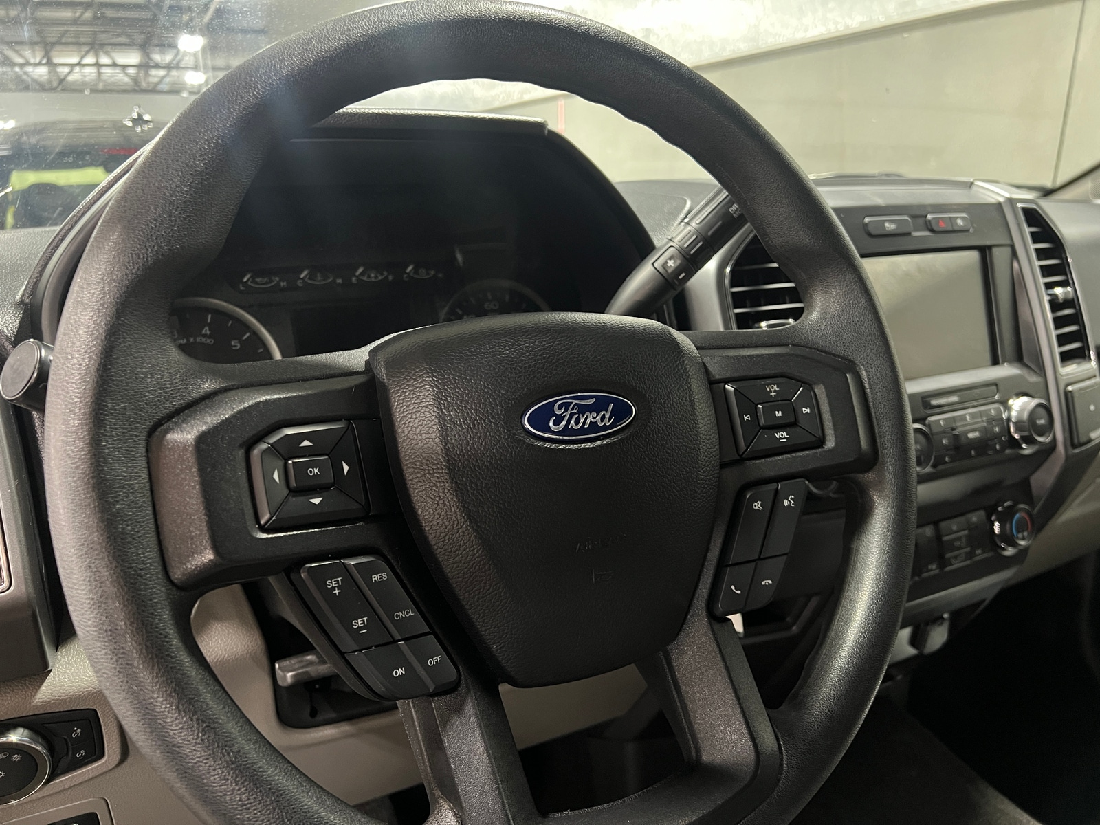 Thumbnail: 2020 Ford Econoline - 5