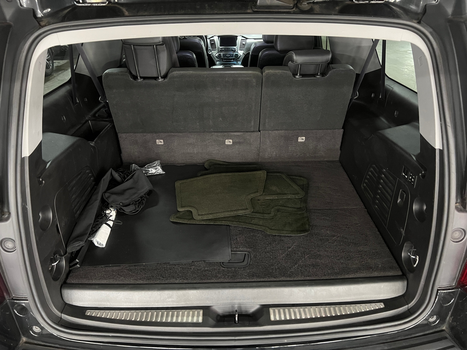 Thumbnail: 2016 Chevrolet Suburban - 6