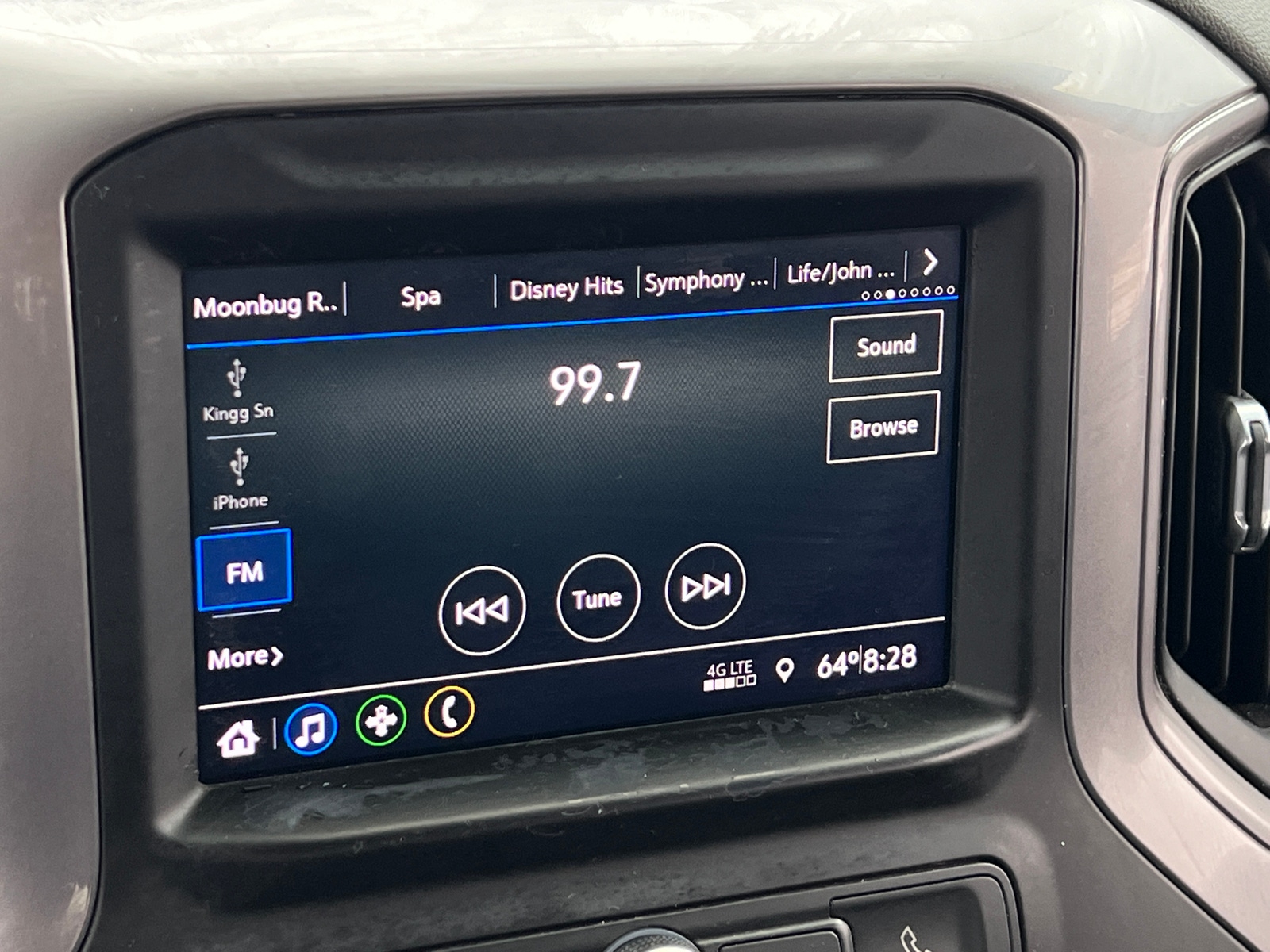 Thumbnail: 2020 Chevrolet Silverado 1500 - 4