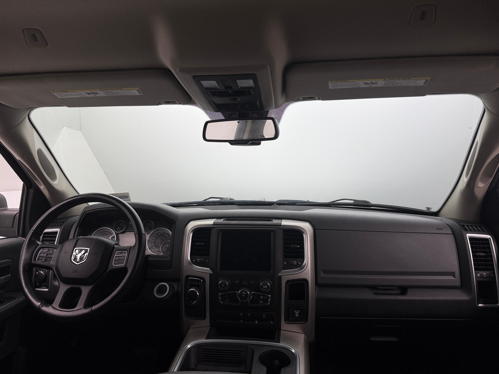 Thumbnail: 2020 RAM 1500 Classic - 3