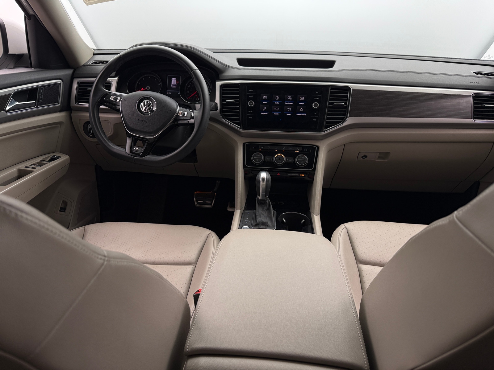 Thumbnail: 2018 Volkswagen Atlas - 2