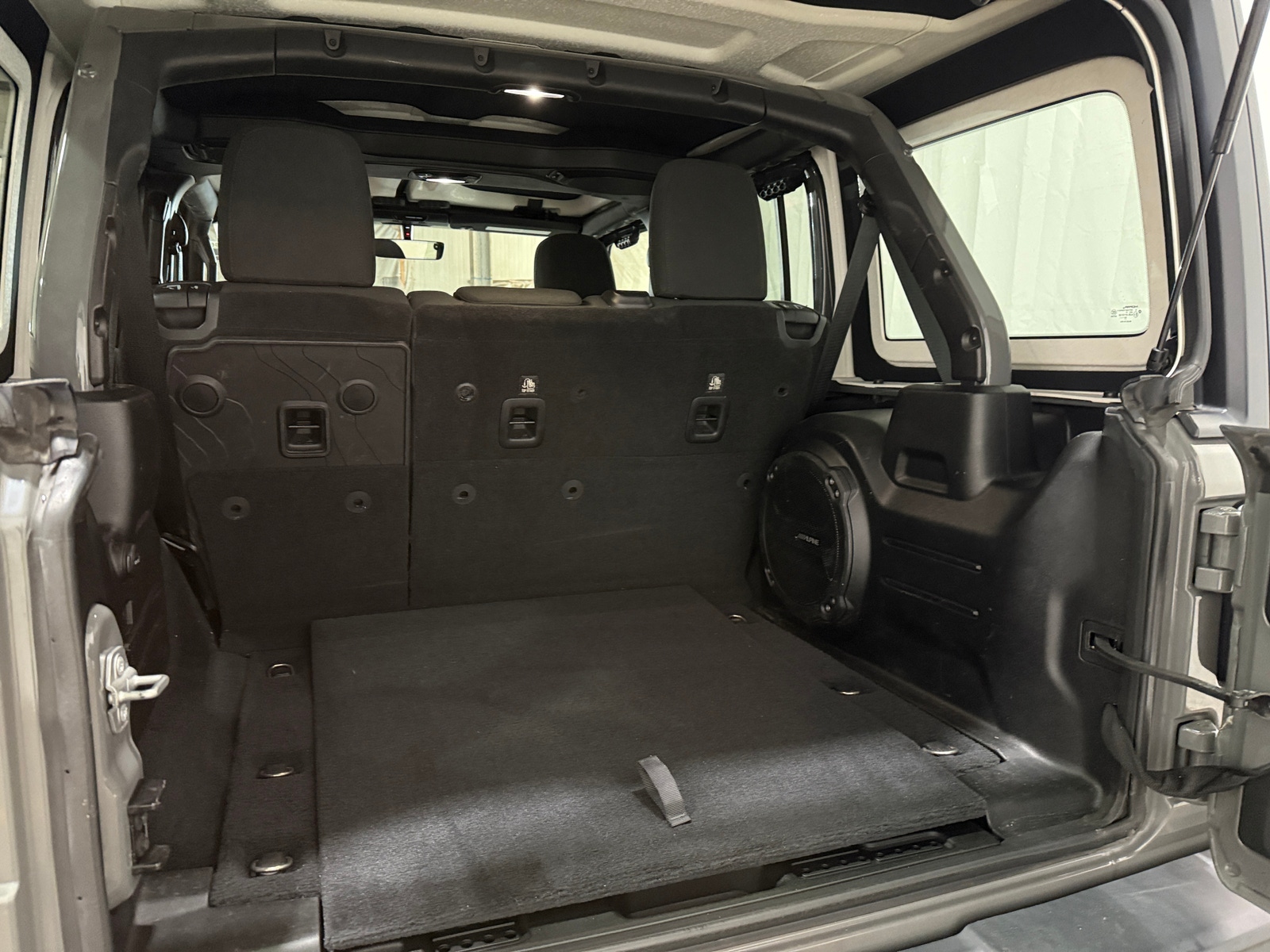 Thumbnail: 2018 Jeep Wrangler - 7