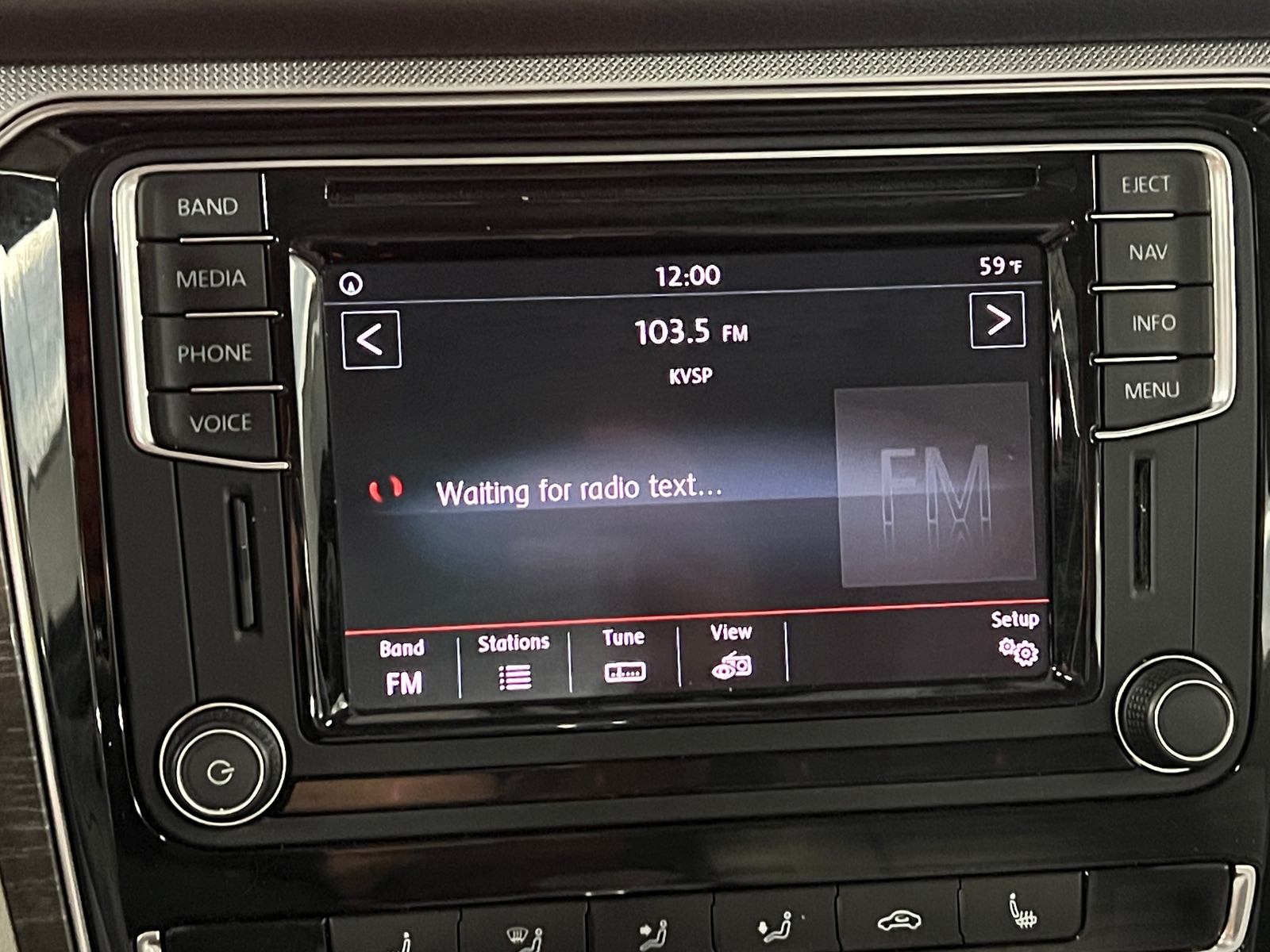 Thumbnail: 2016 Volkswagen Passat - 3