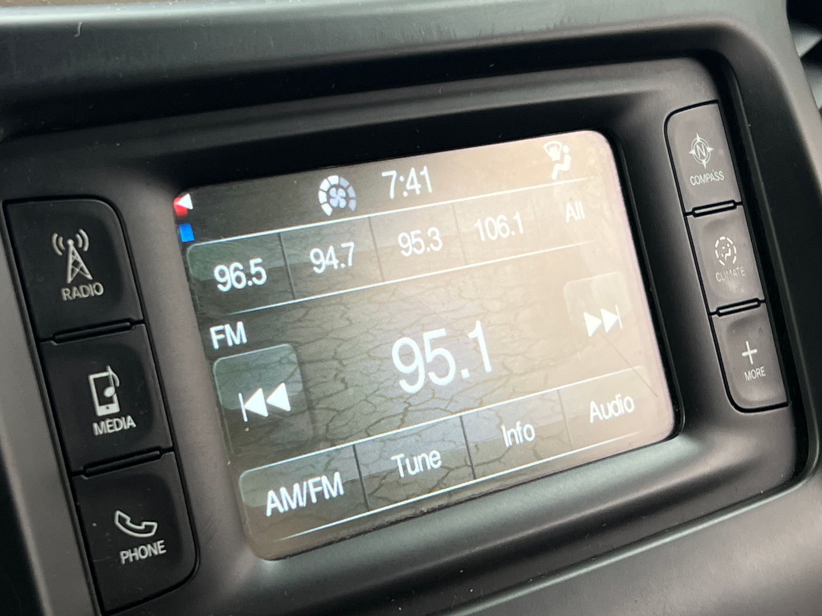 Thumbnail: 2015 Jeep Cherokee - 4