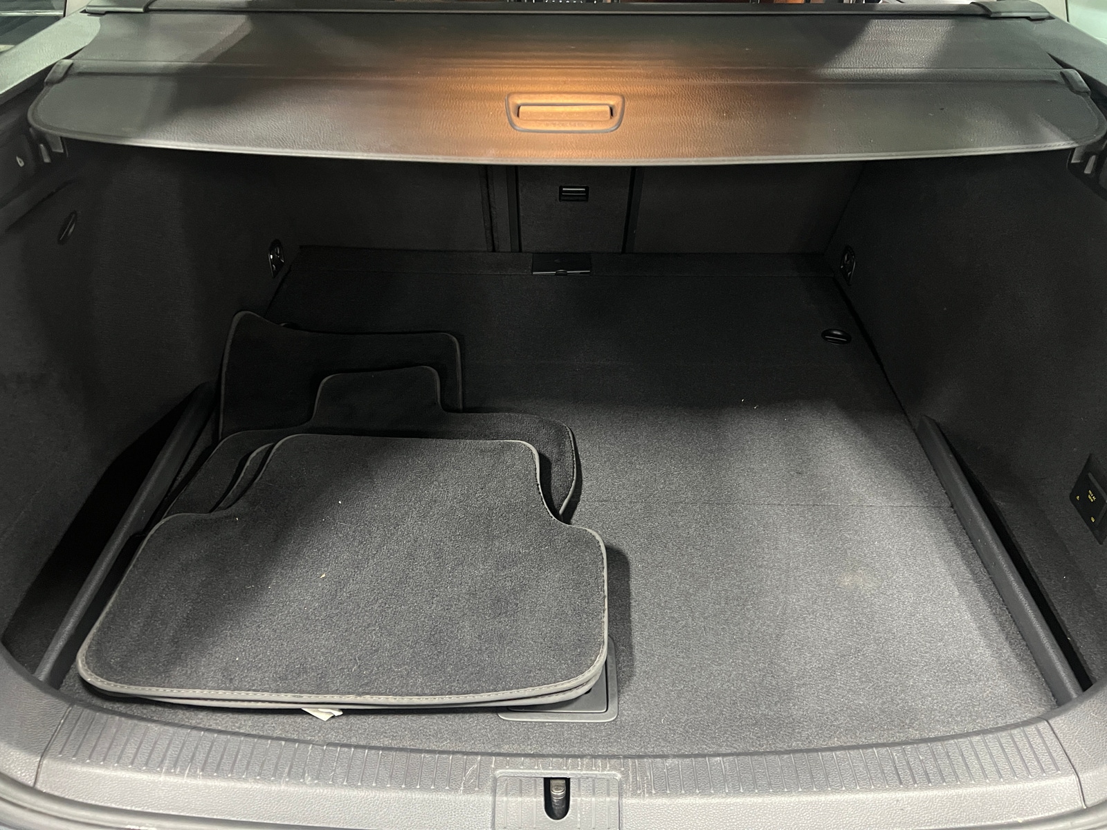 Thumbnail: 2019 Volkswagen Golf - 6