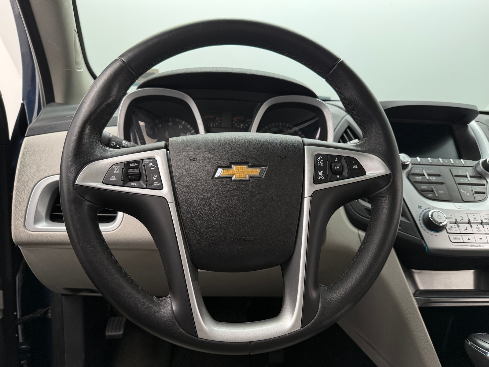 Thumbnail: 2017 Chevrolet Equinox - 4