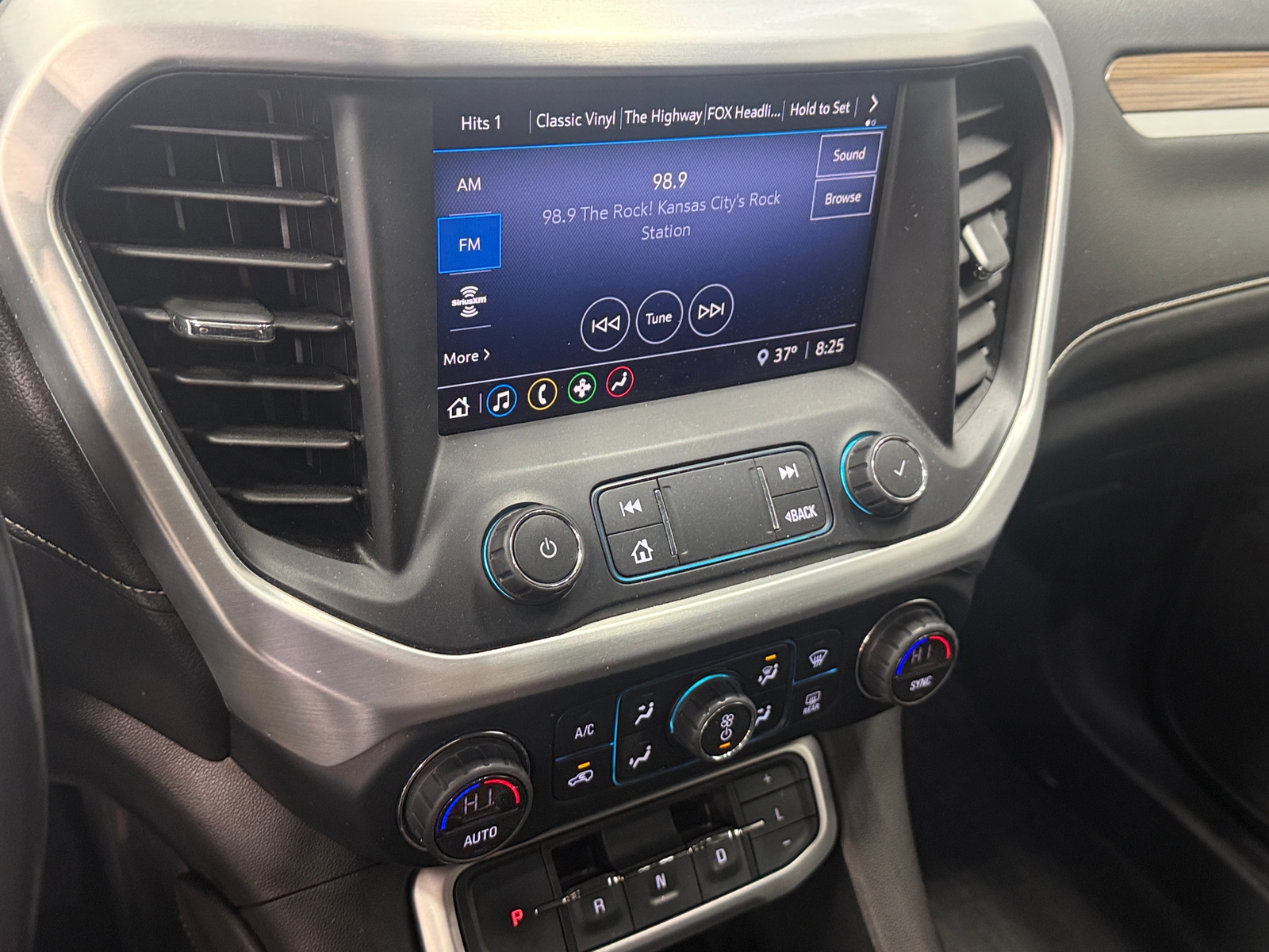 Thumbnail: 2020 GMC Acadia - 4