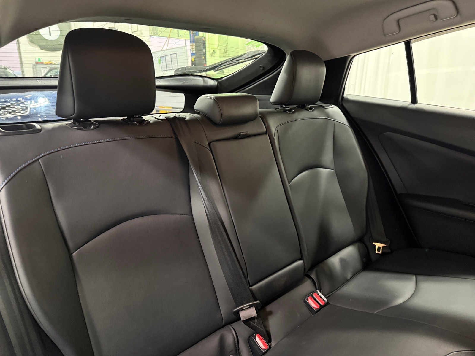 Thumbnail: 2016 Toyota Prius - 6