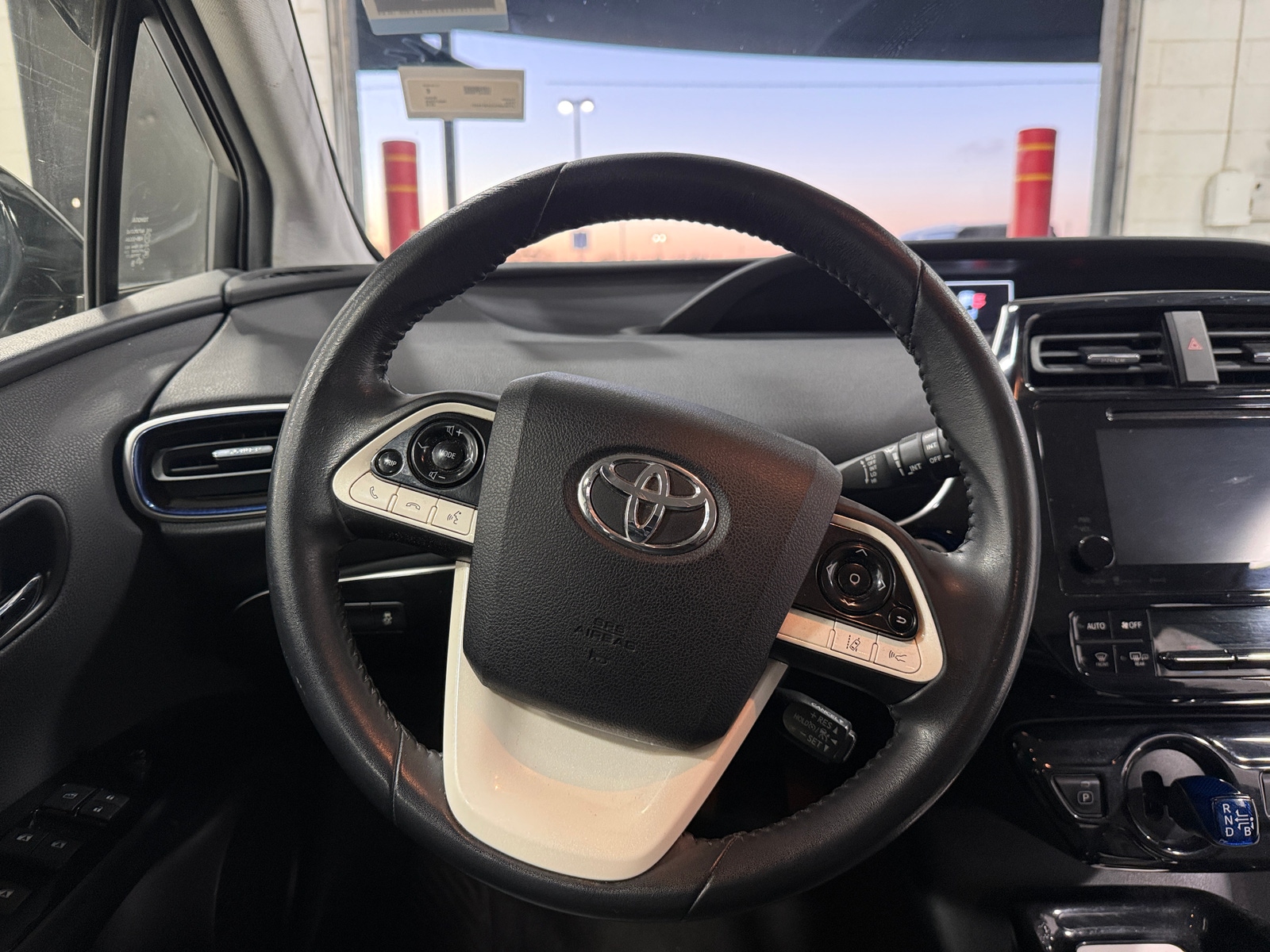 Thumbnail: 2016 Toyota Prius - 5