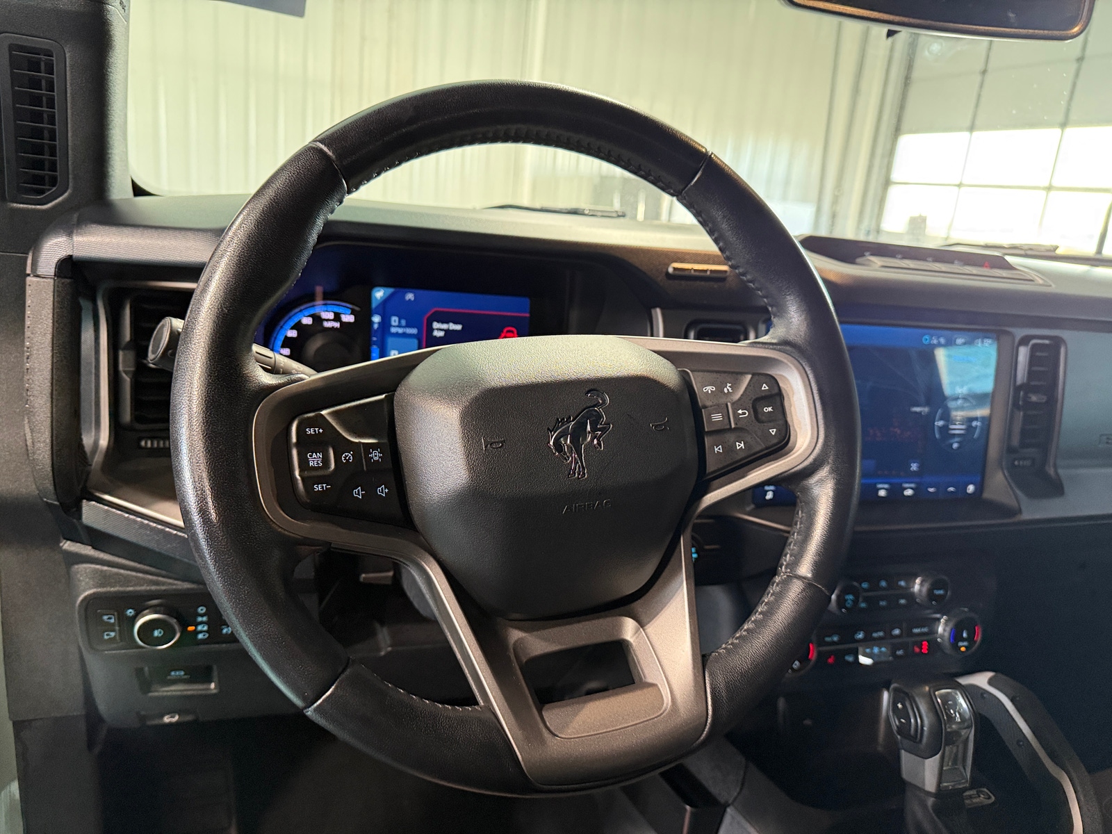 Thumbnail: 2022 Ford Bronco - 5