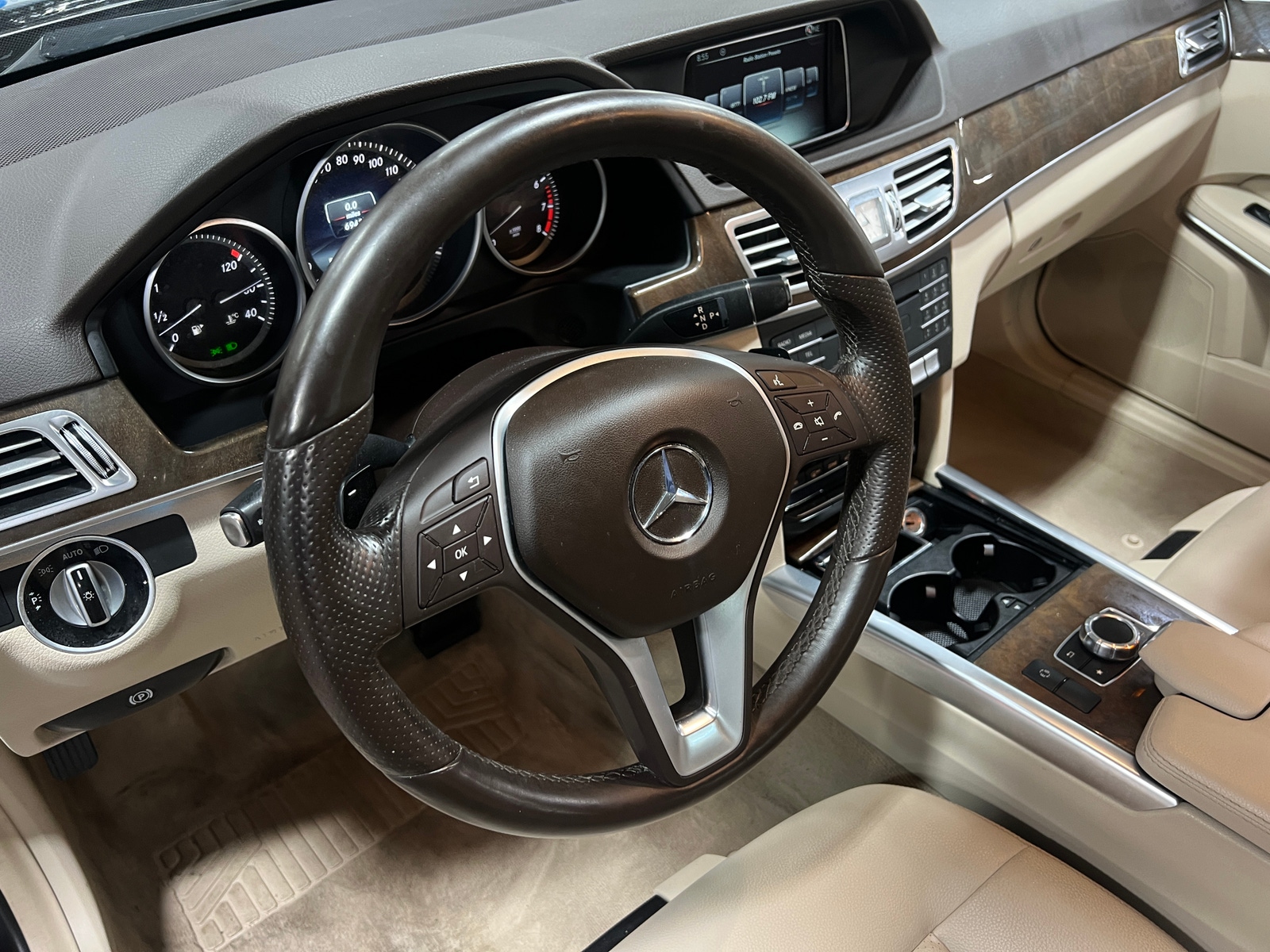 Thumbnail: 2016 Mercedes-Benz E-Class - 4