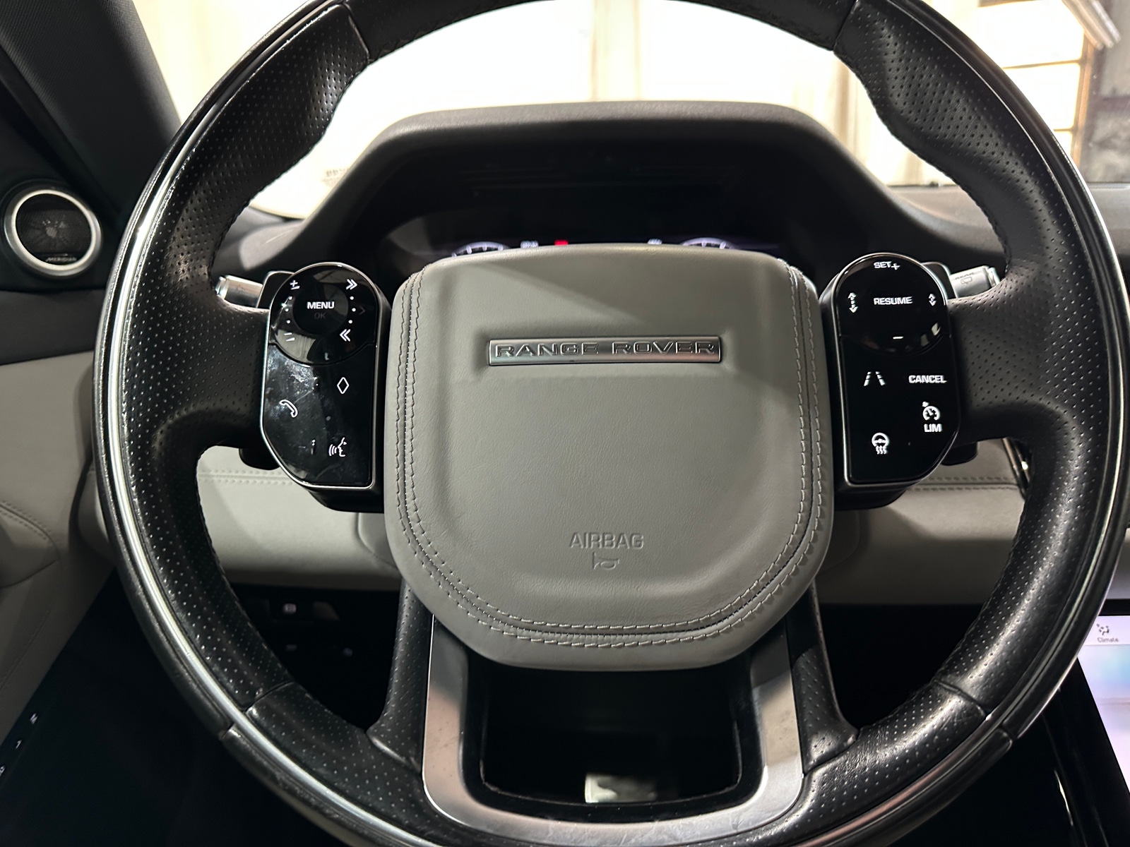 Thumbnail: 2020 Land Rover Range Rover Evoque - 4