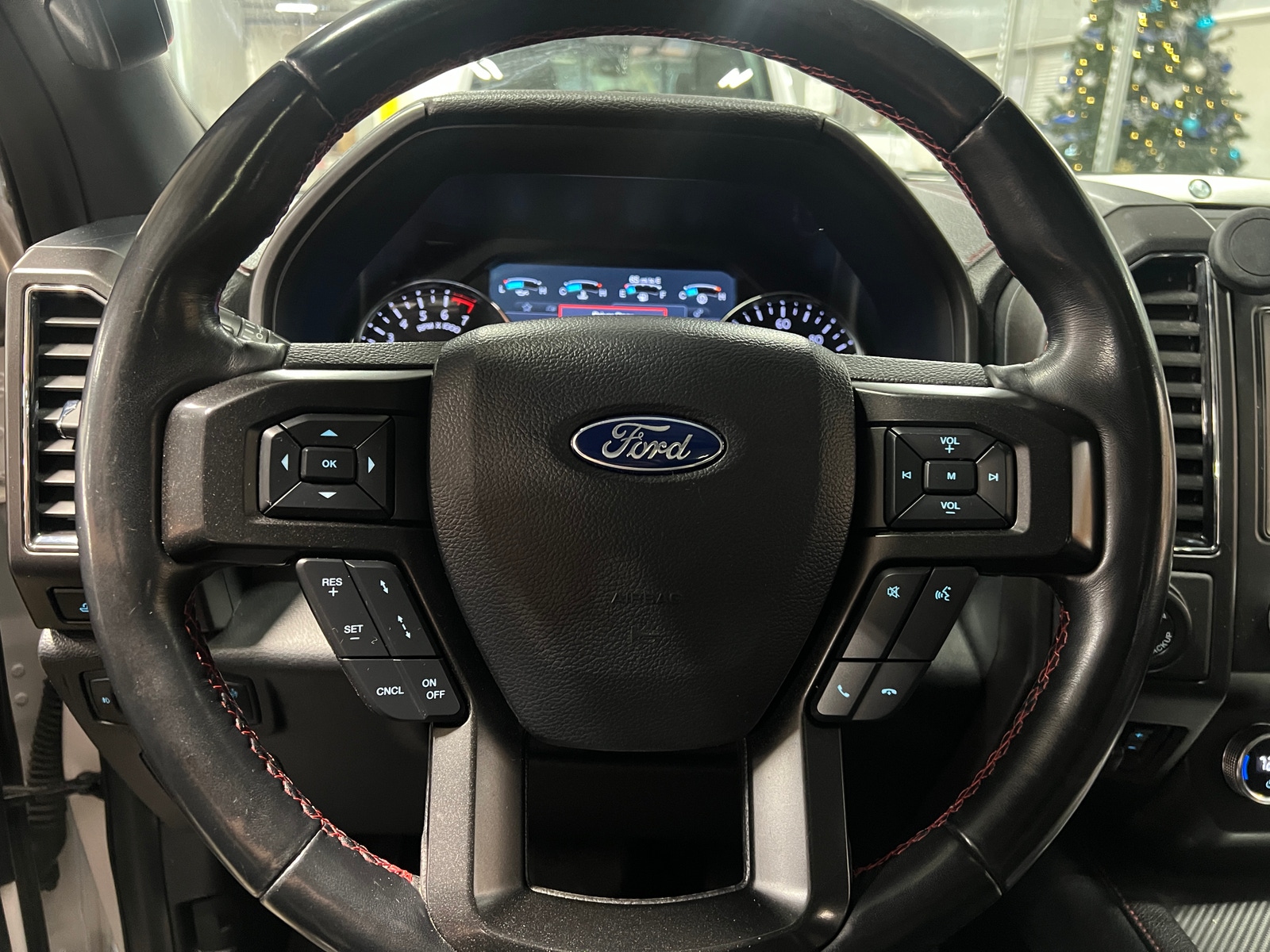 Thumbnail: 2019 Ford Expedition - 4