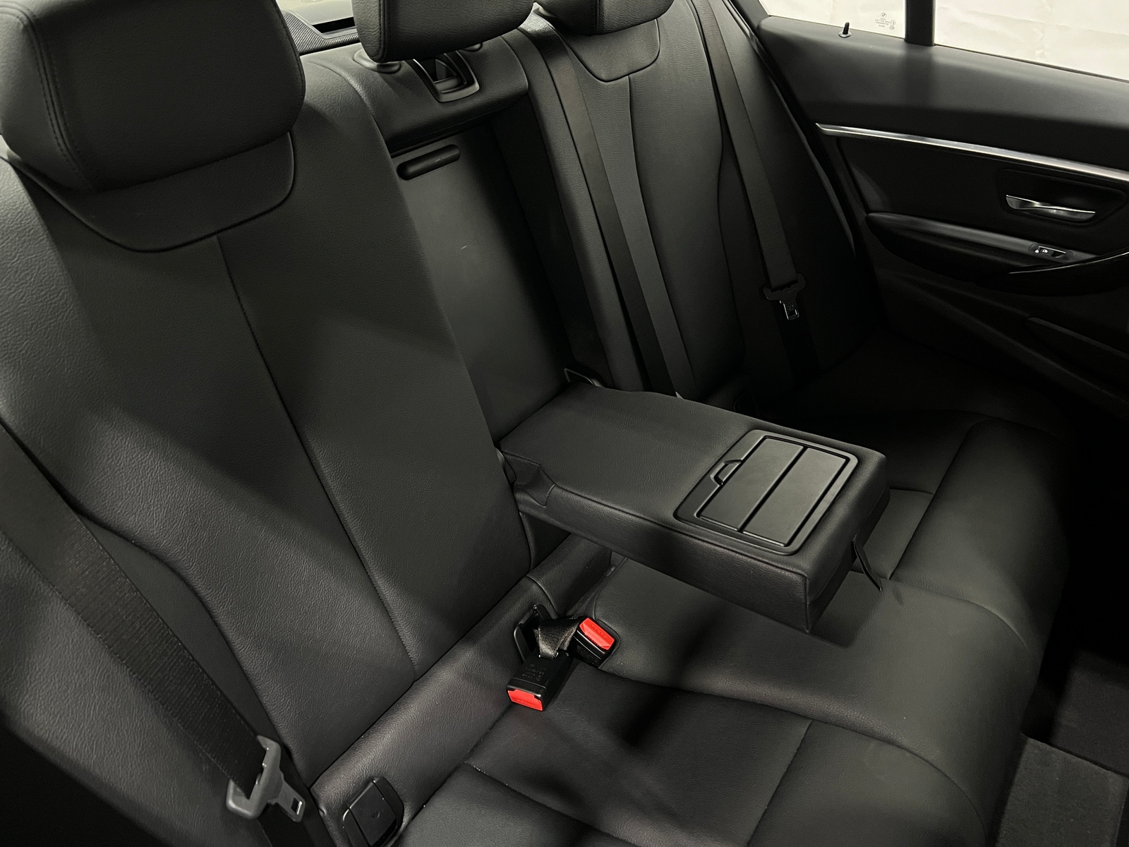 Thumbnail: 2017 BMW 3 Series - 5