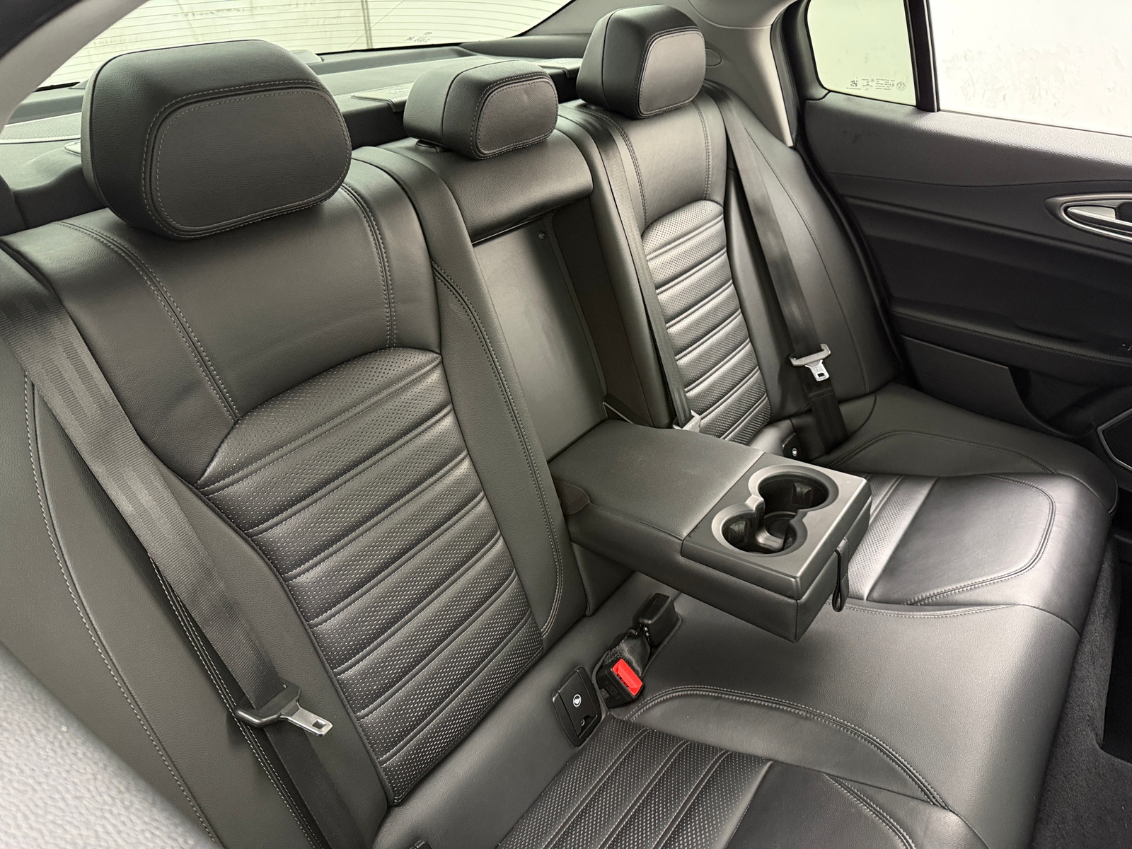 Thumbnail: 2019 Alfa Romeo Giulia - 5