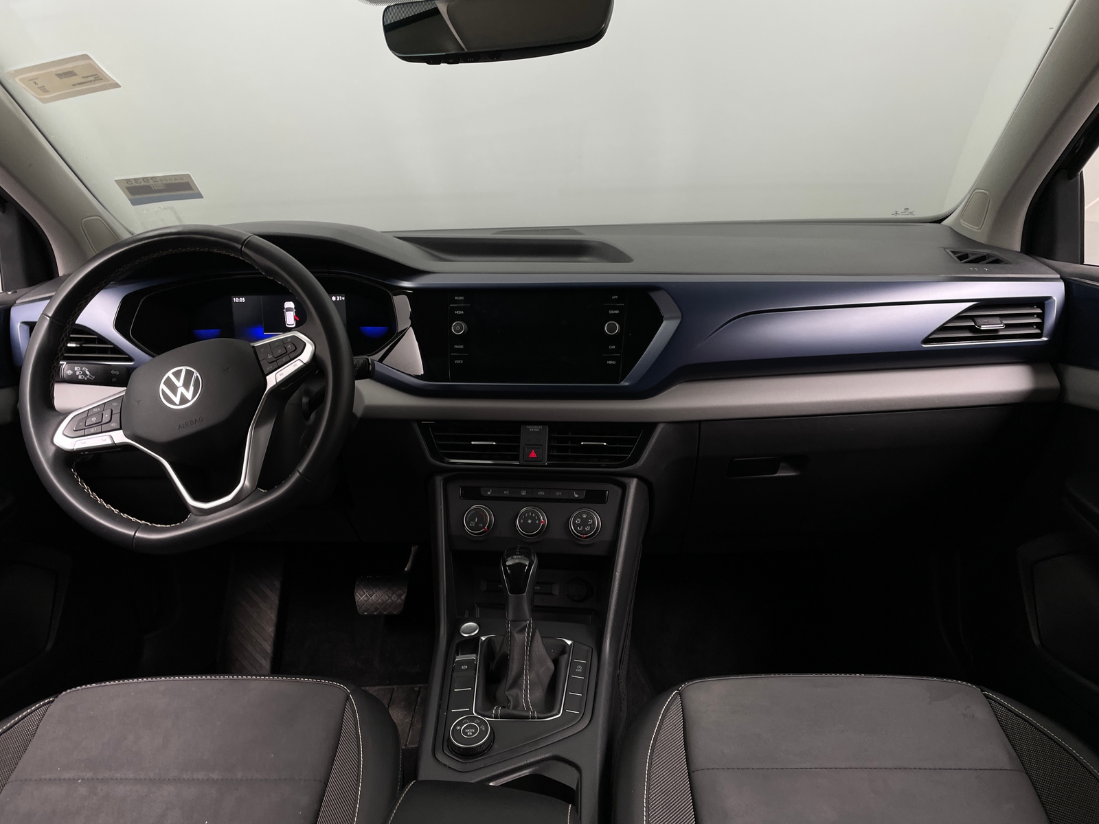 Thumbnail: 2022 Volkswagen Taos - 2