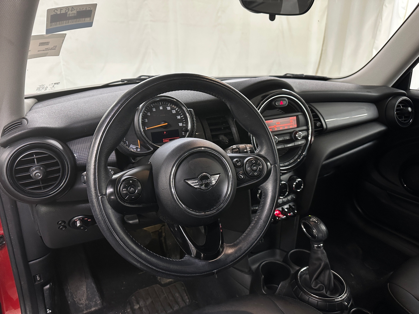 Thumbnail: 2016 MINI Cooper Hardtop - 3