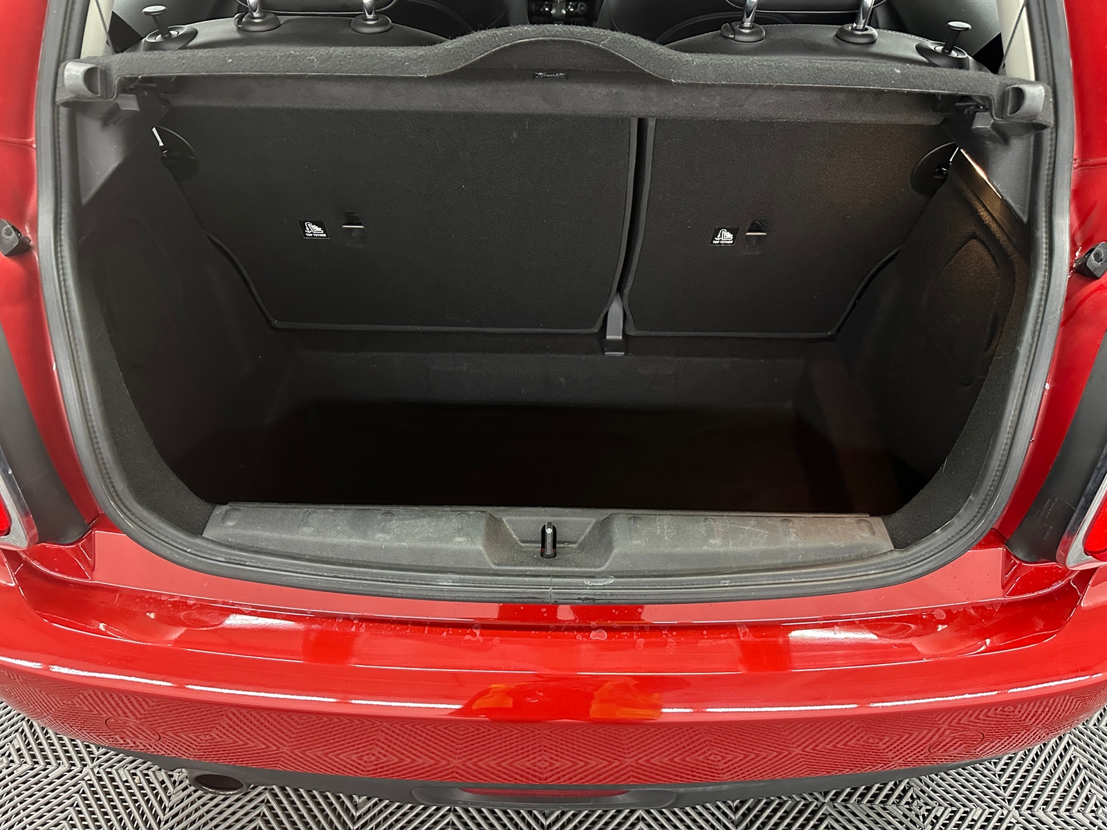 Thumbnail: 2016 MINI Cooper Hardtop - 7