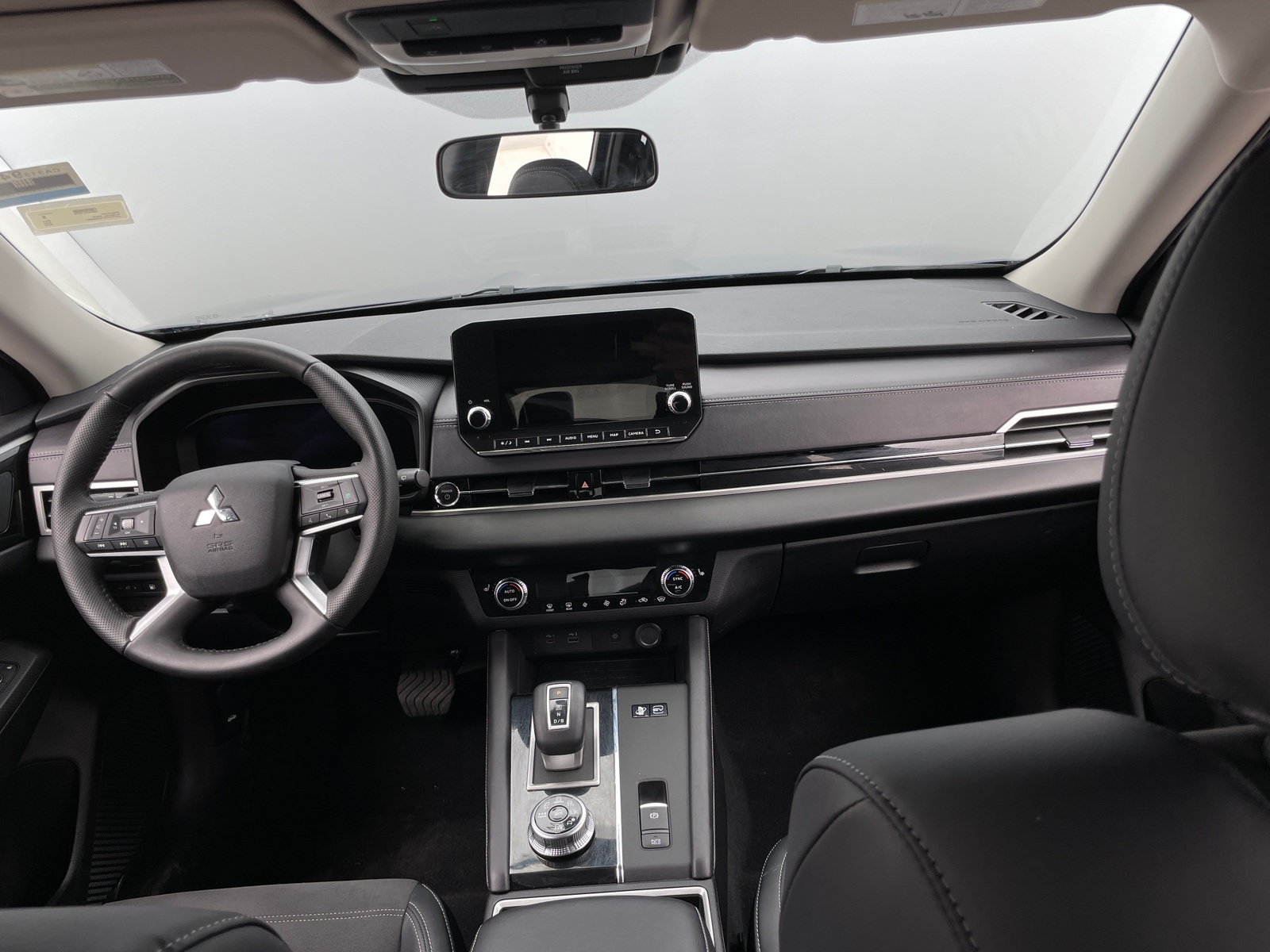 Thumbnail: 2025 Mitsubishi Outlander - 2