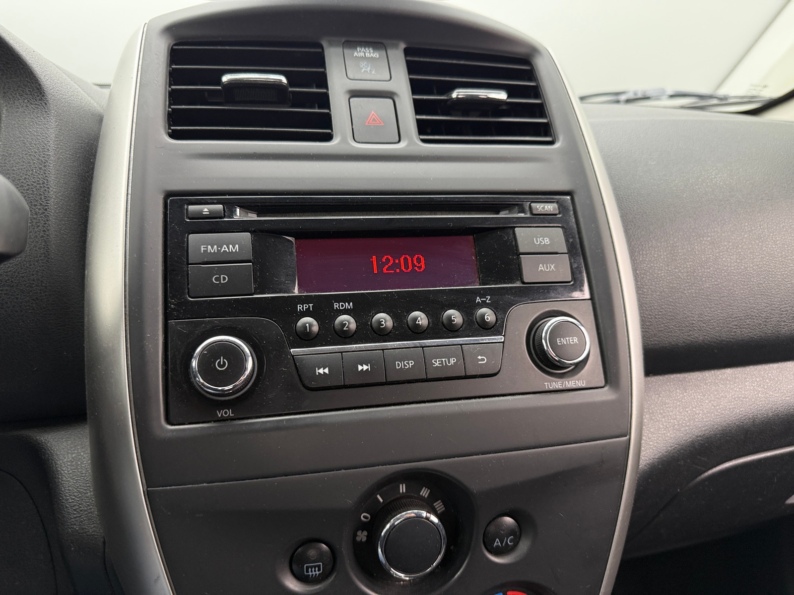 Thumbnail: 2018 Nissan Versa - 4