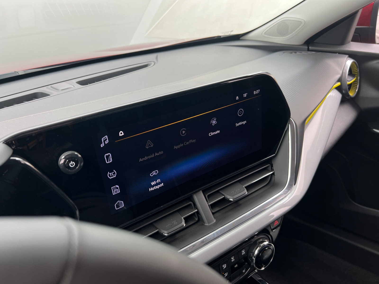 Thumbnail: 2025 Chevrolet Trax - 4