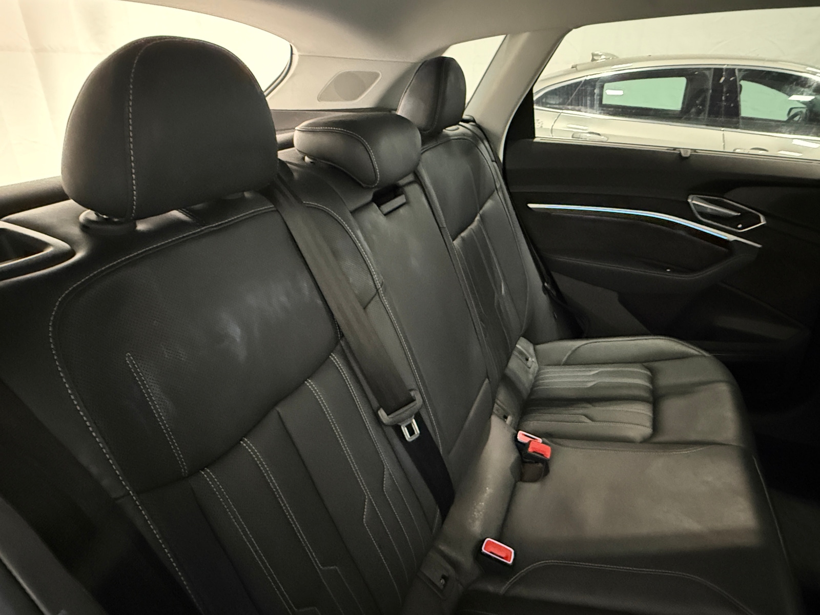 Thumbnail: 2019 Audi e-tron - 5