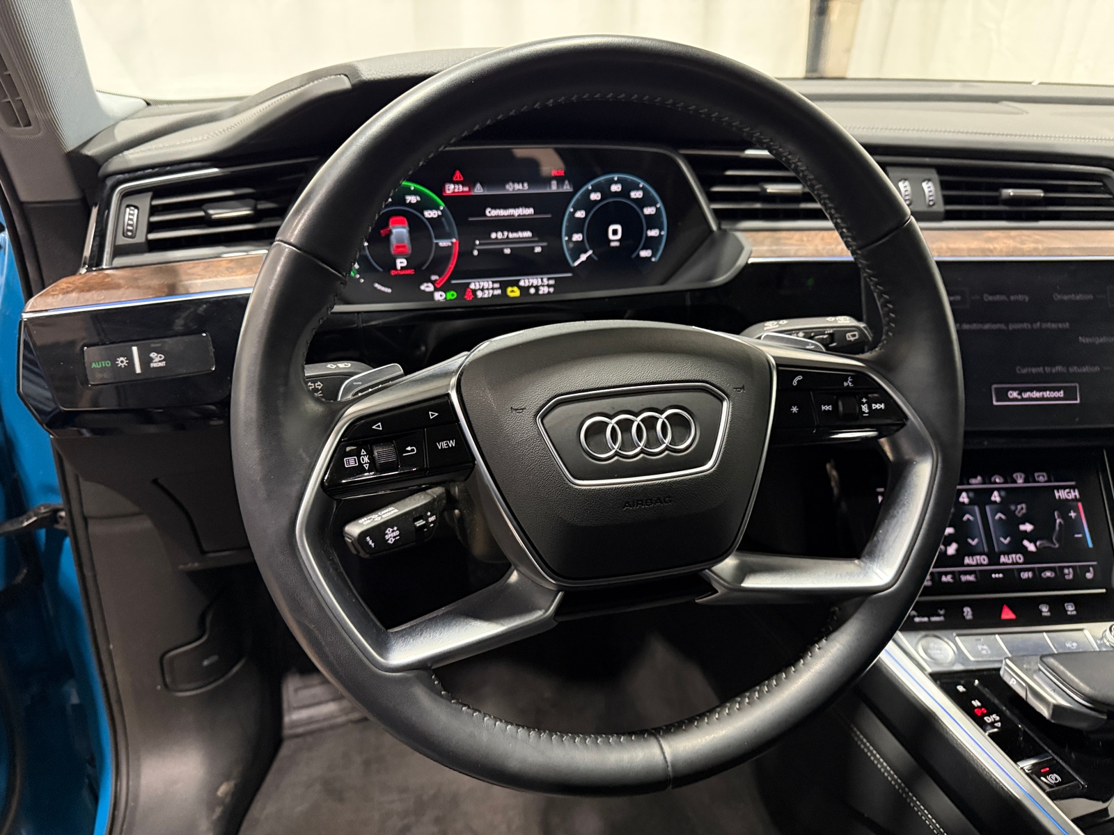 Thumbnail: 2019 Audi e-tron - 4