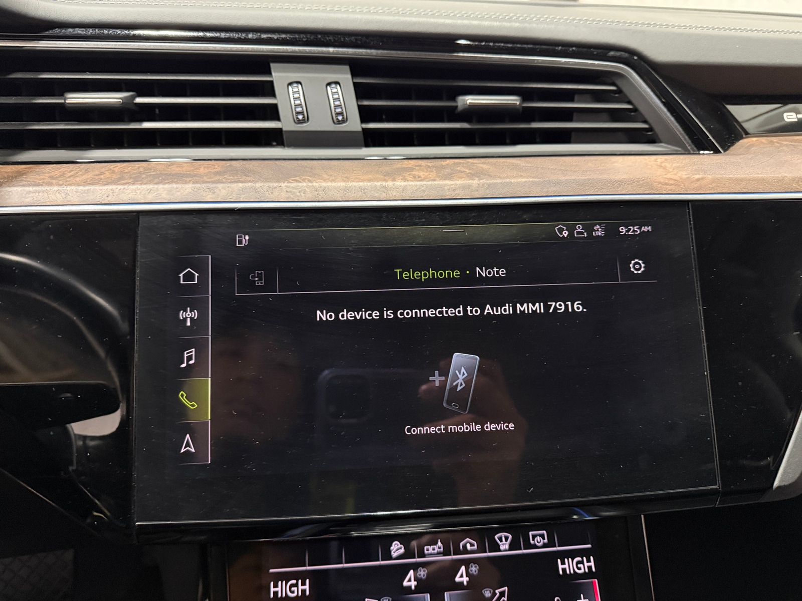 Thumbnail: 2019 Audi e-tron - 3