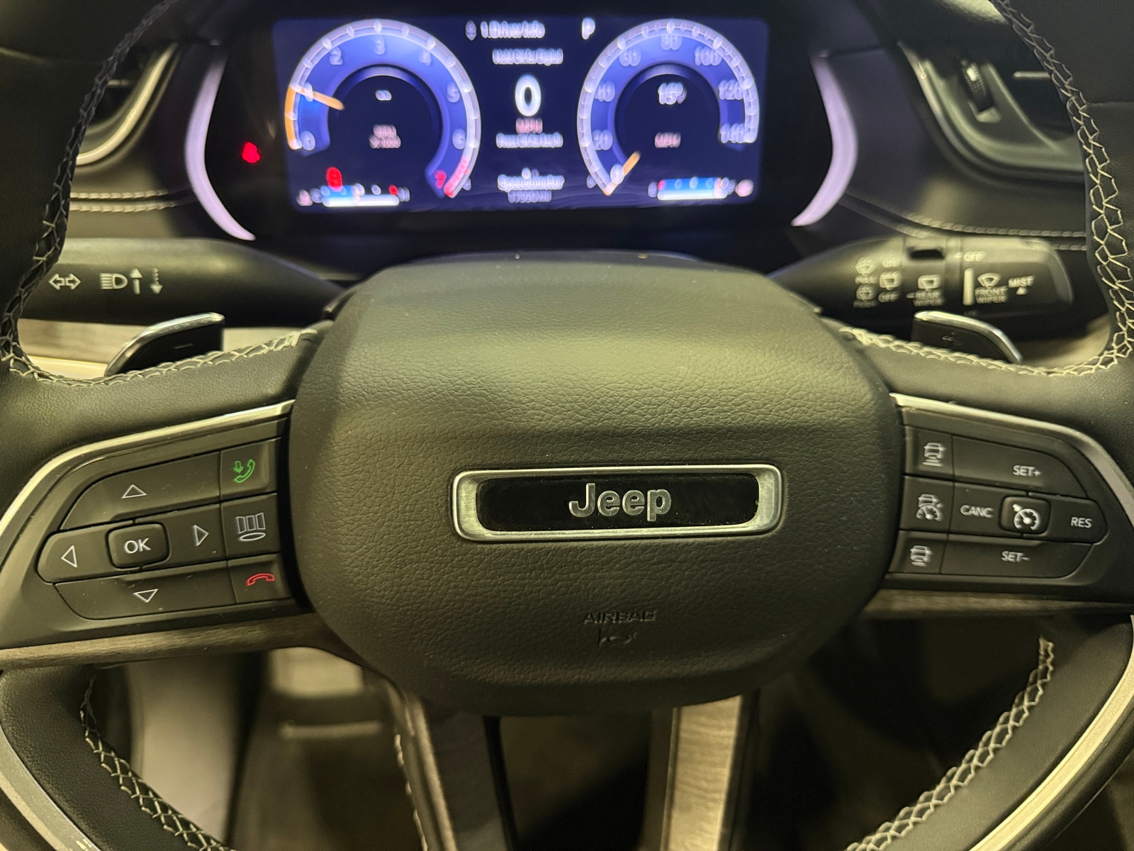 Thumbnail: 2024 Jeep Grand Cherokee L - 4