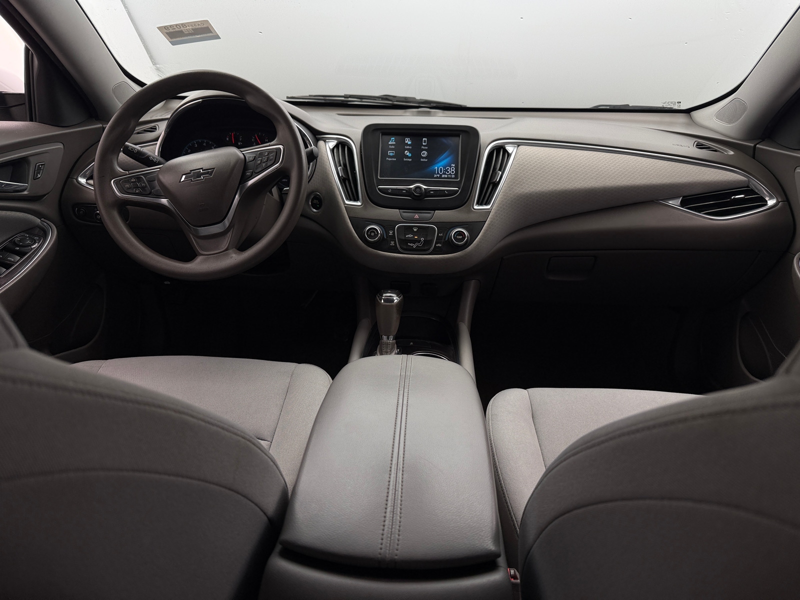 Thumbnail: 2018 Chevrolet Malibu - 3