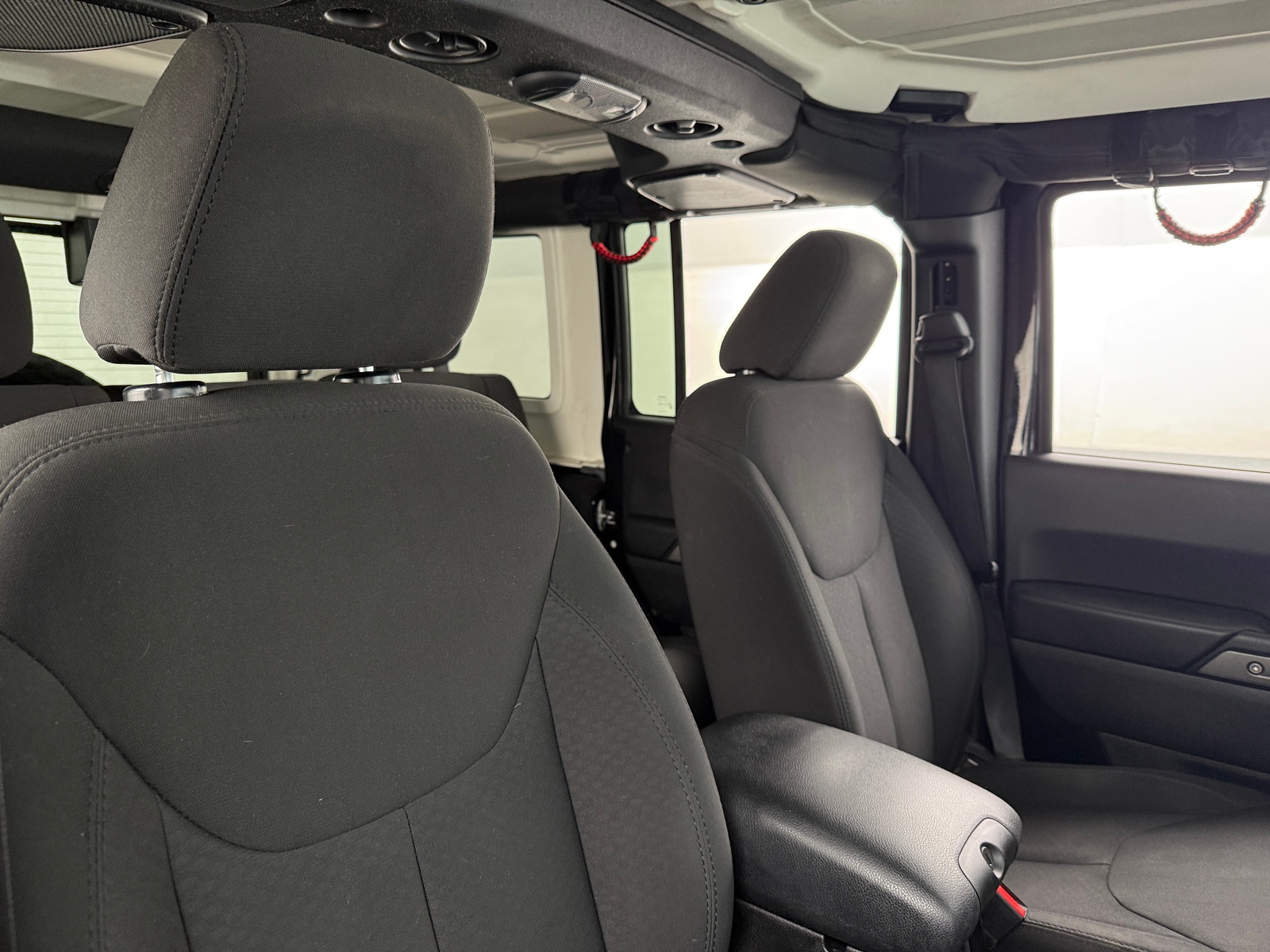 Thumbnail: 2016 Jeep Wrangler - 2