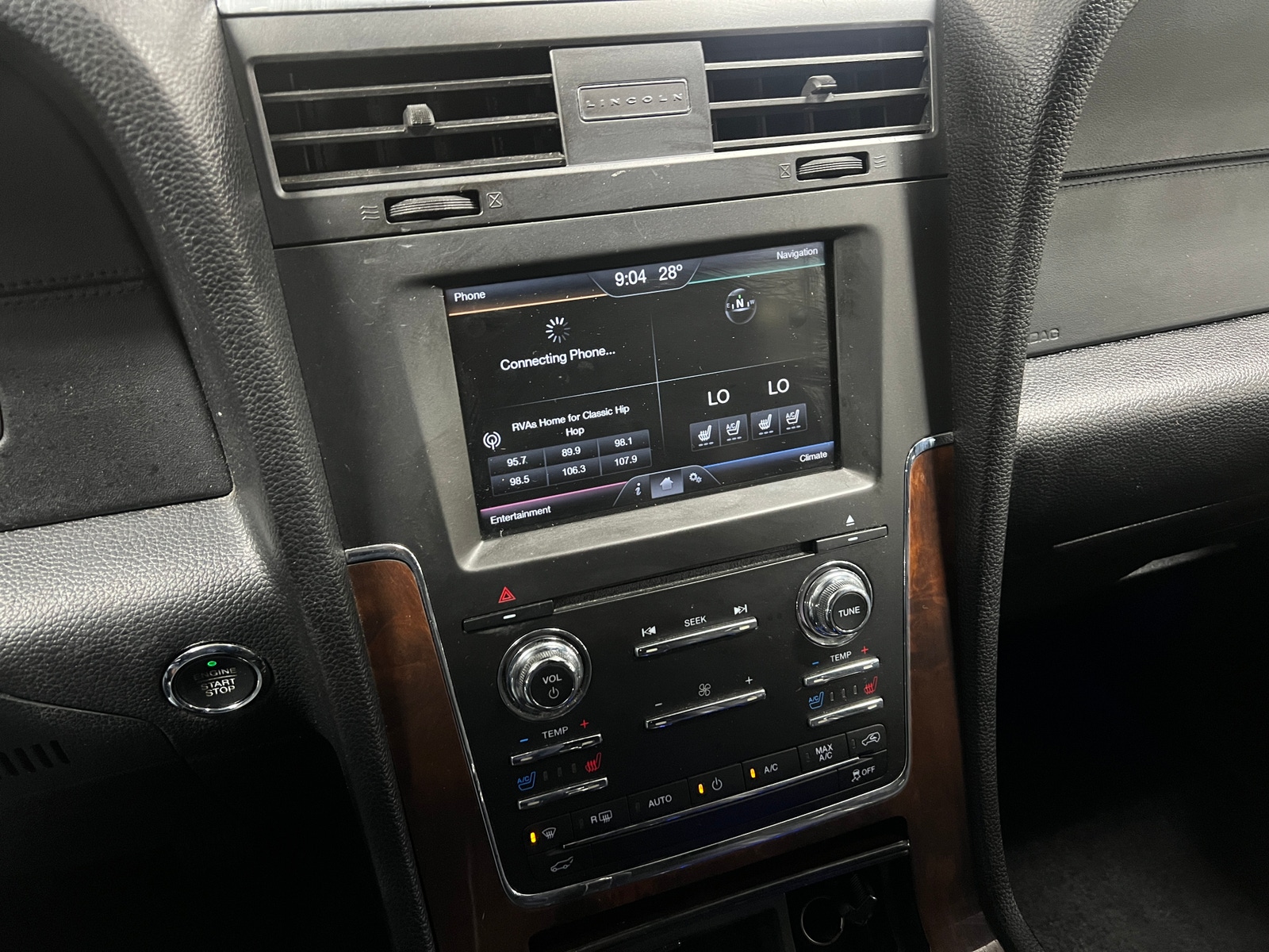 Thumbnail: 2015 Lincoln Navigator L - 3