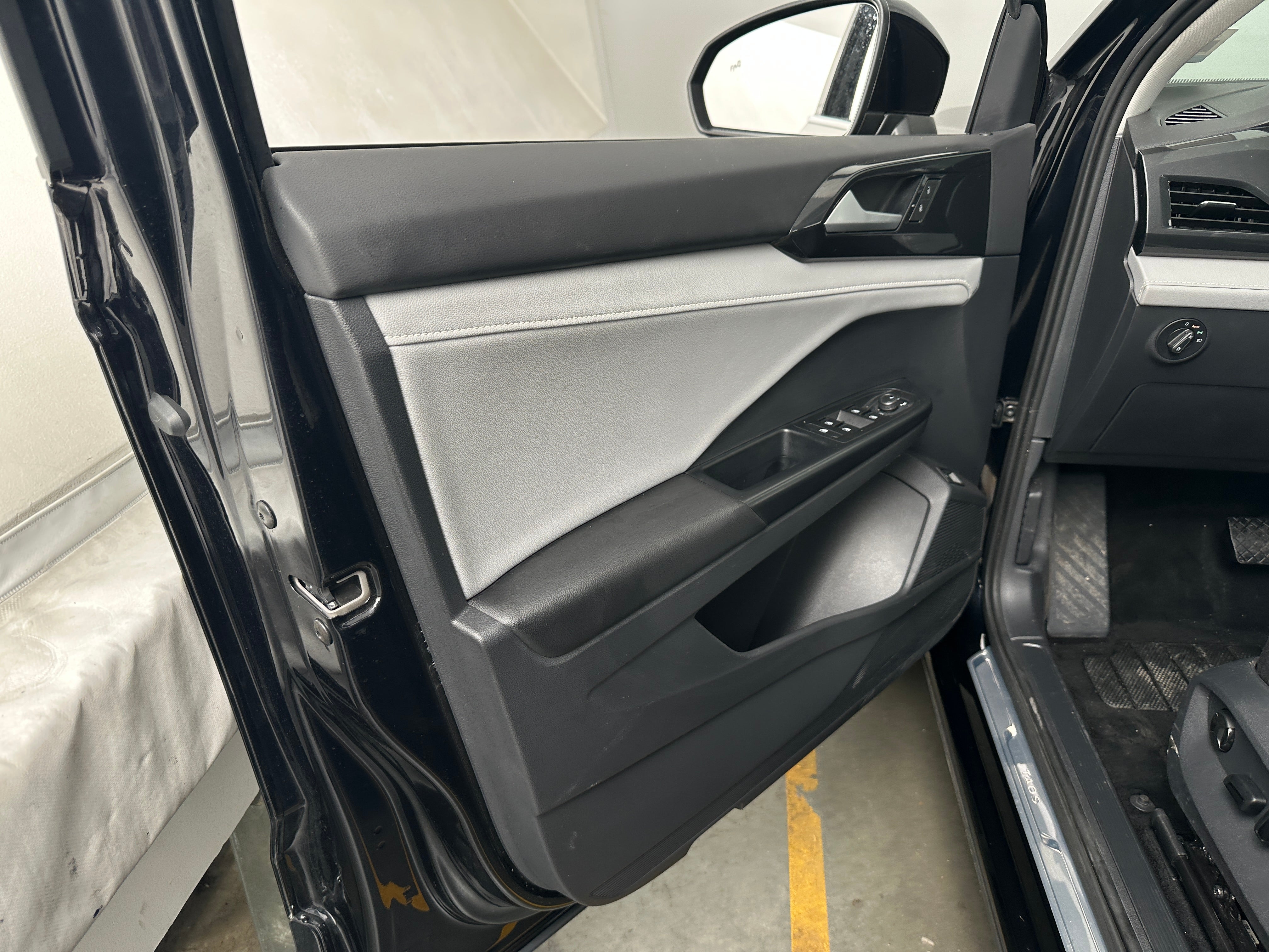 2023 Volkswagen Taos