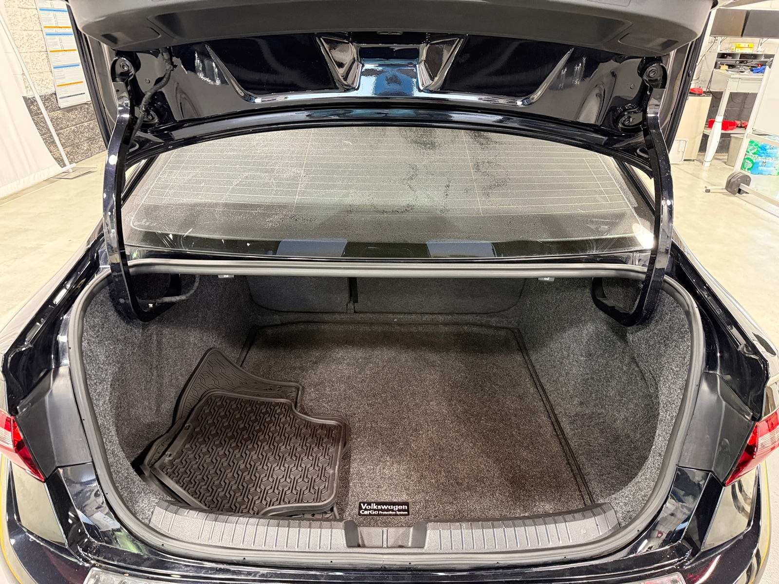 Thumbnail: 2023 Volkswagen Jetta - 6