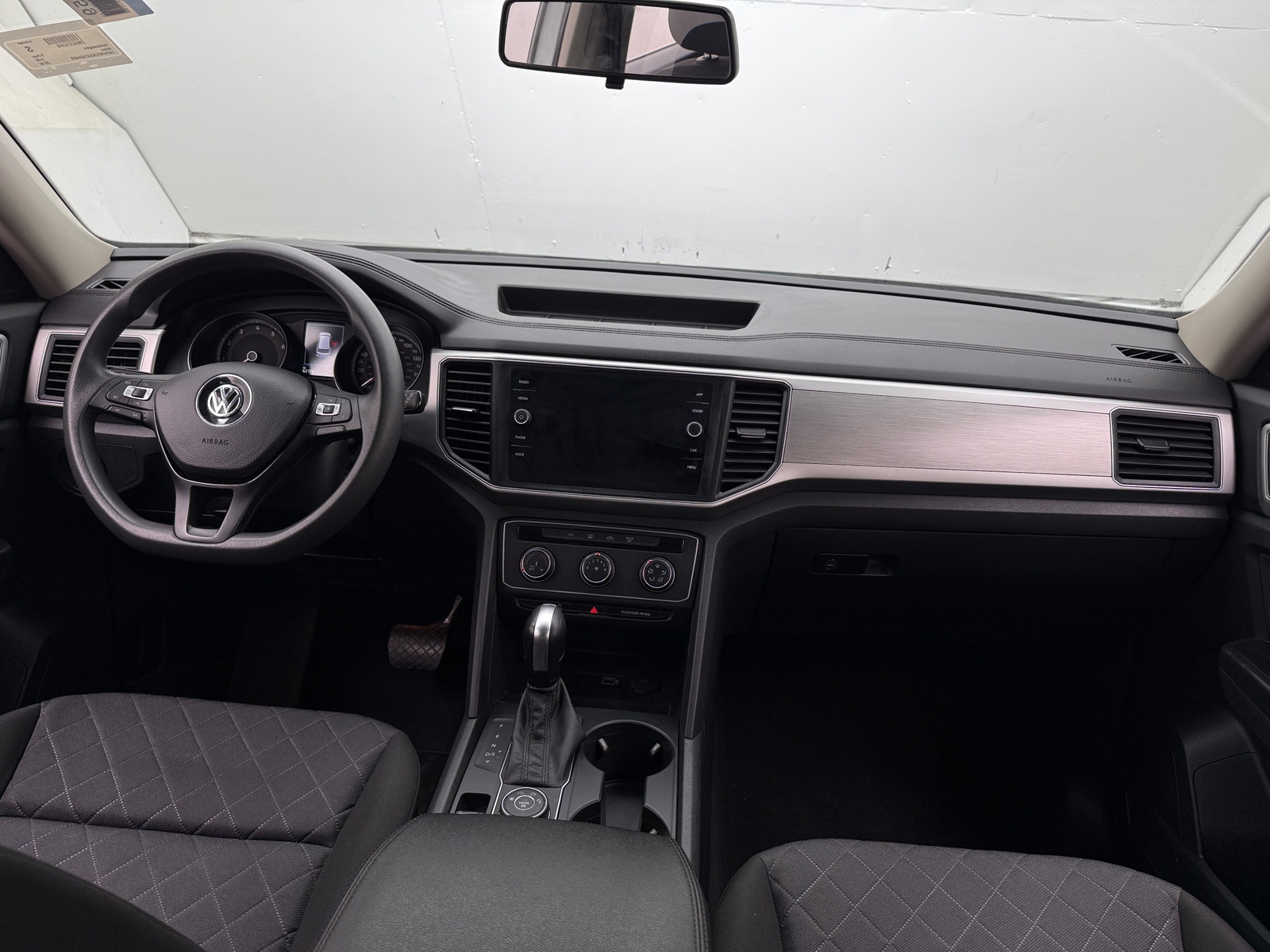 Thumbnail: 2018 Volkswagen Atlas - 3