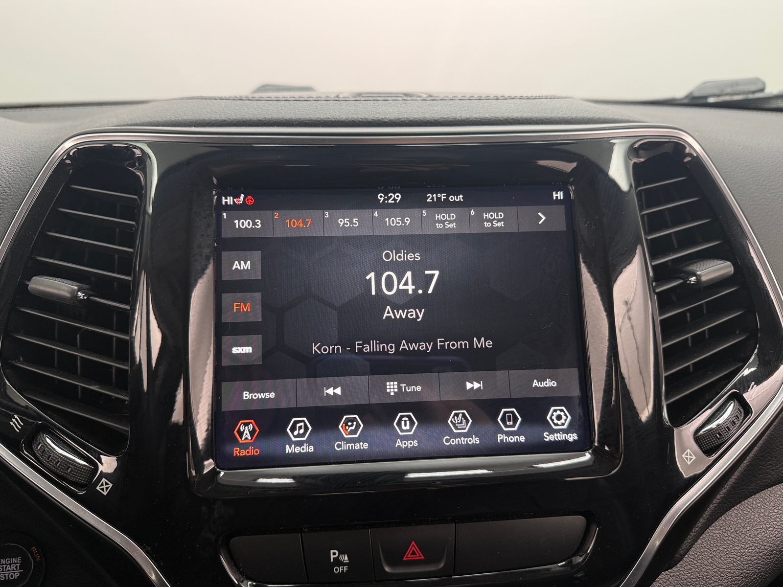 Thumbnail: 2019 Jeep Cherokee - 3